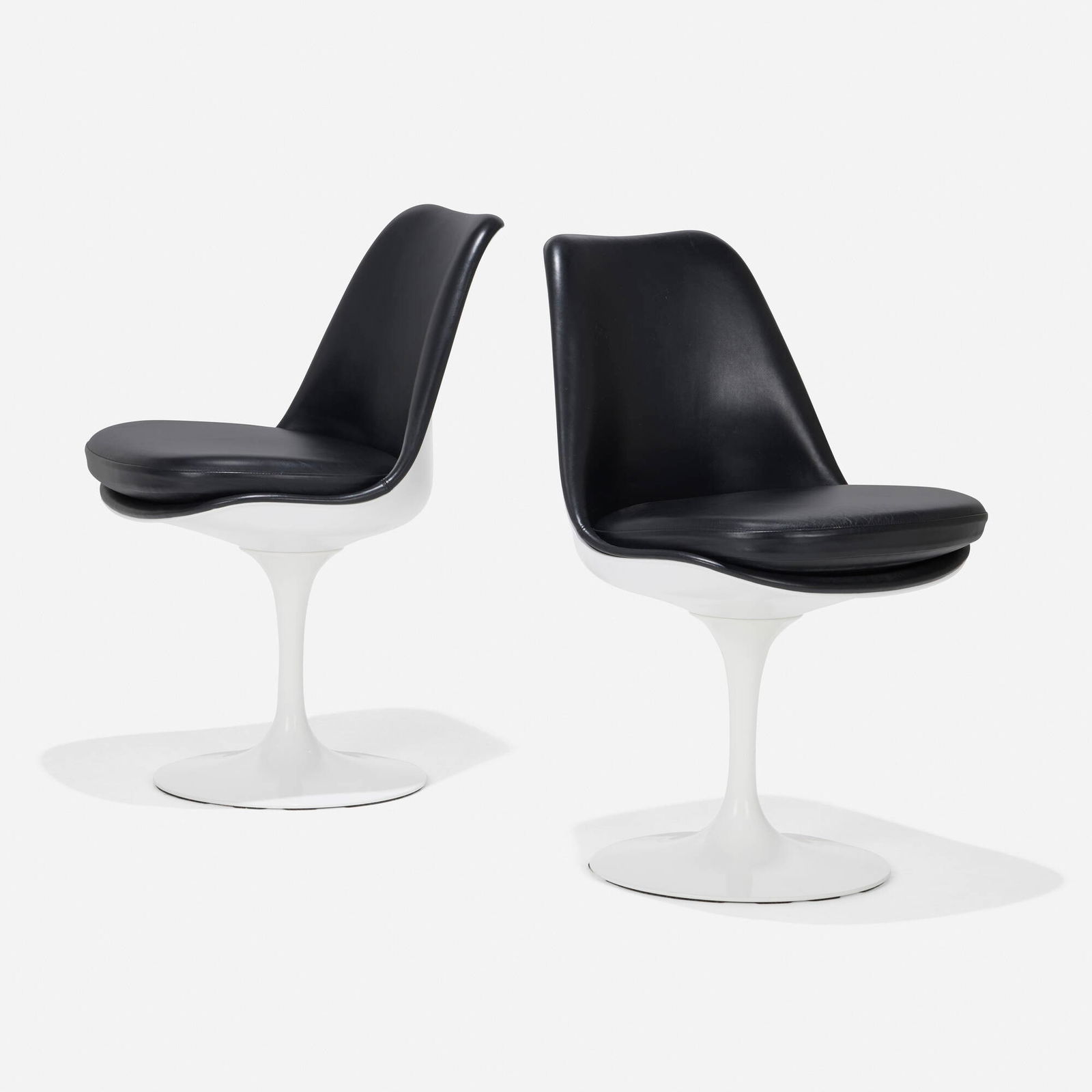 Eero Saarinen, Tulip chairs model 151, pair (1 of 5)