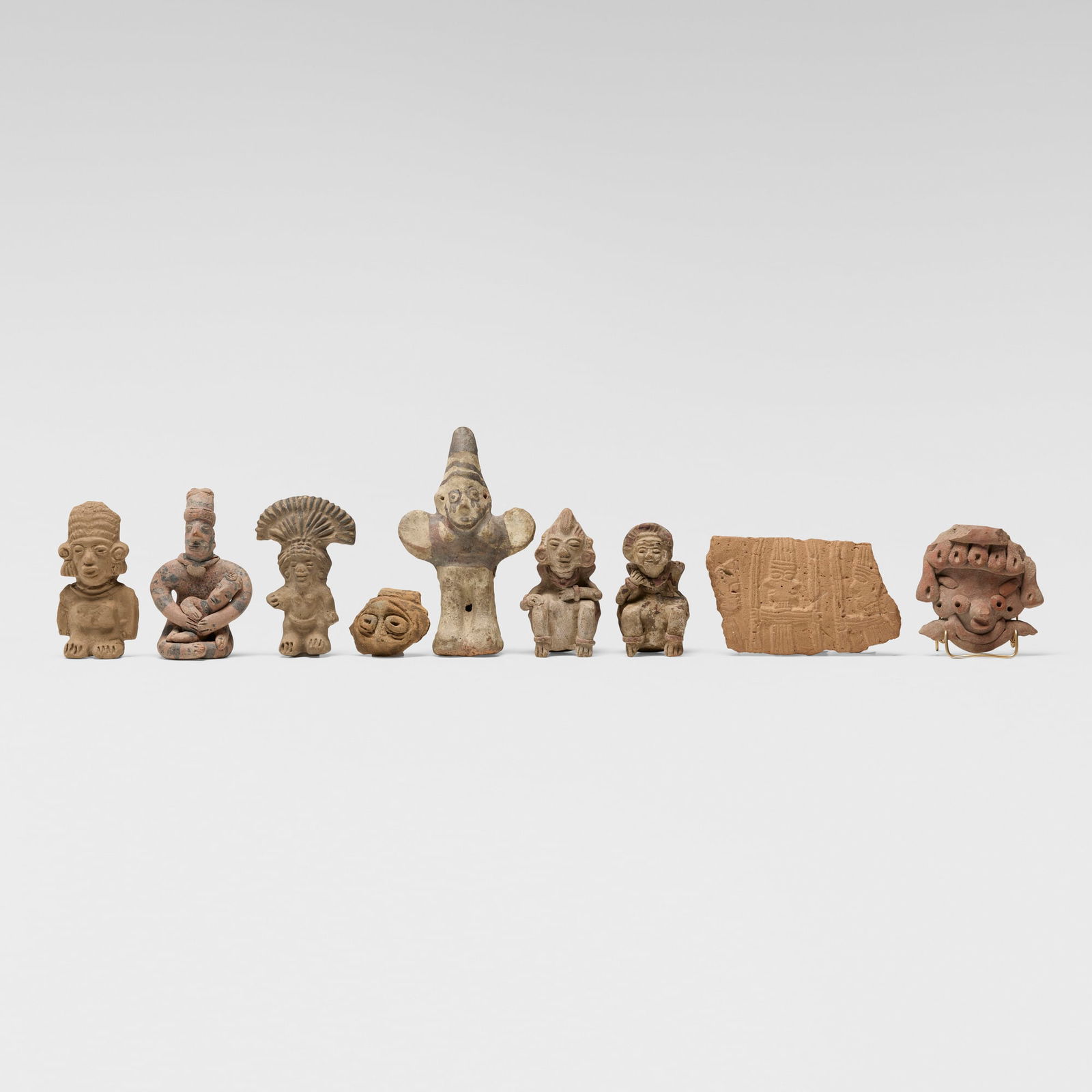 Pre-Columbian, Collection of nine figures and fragments (1 of 4)