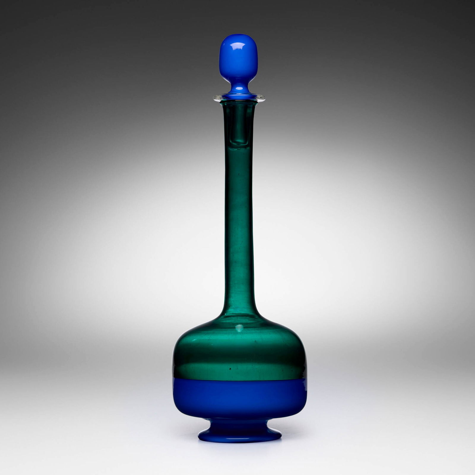 Gio Ponti, Morandiana bottle with stopper, model 4491 (1 of 5)