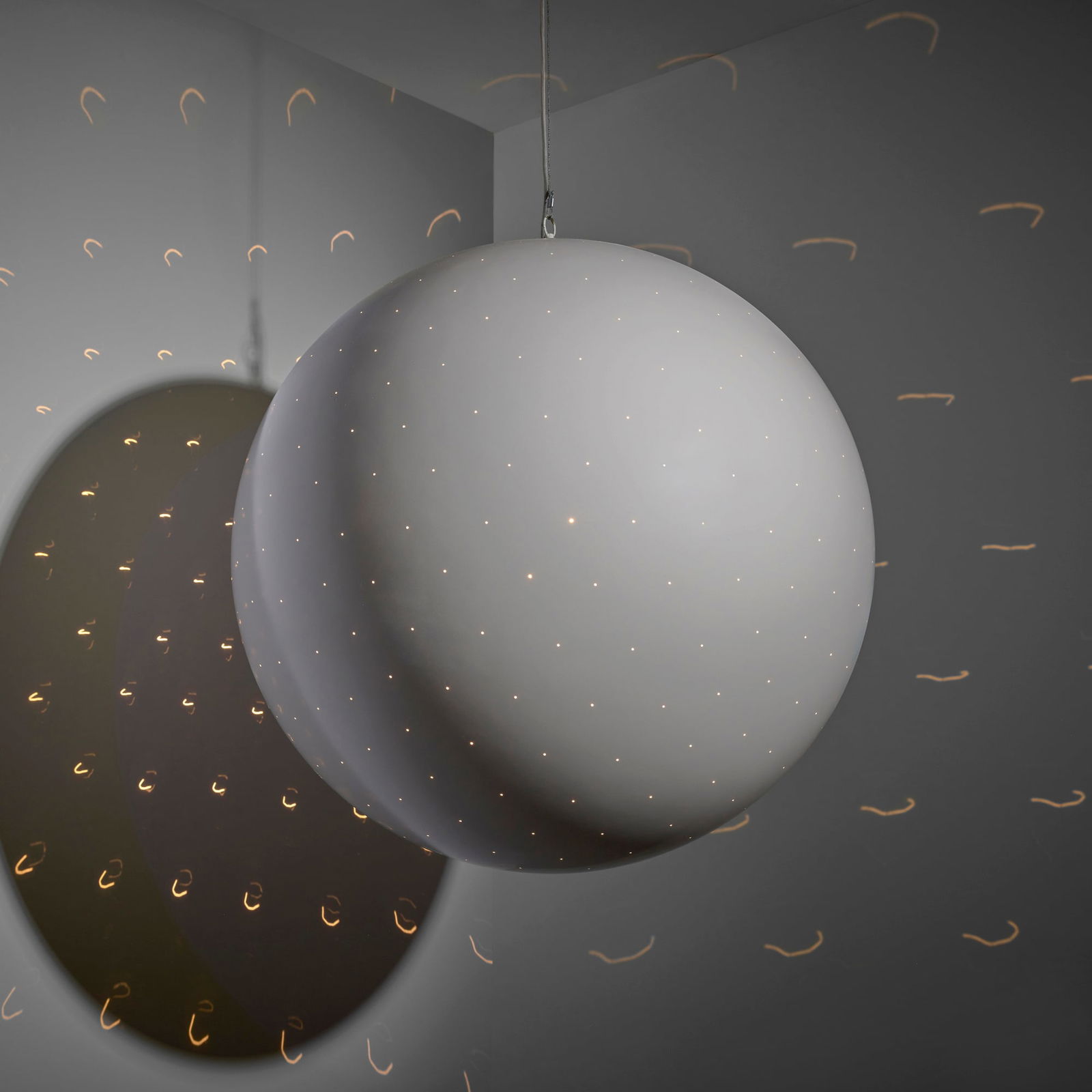 Ron Arad, I.P.C.O. (Inverted Pinhole Camera Obscura) hanging lamp: Ron Arad I.P.C.O. (Inverted Pinhole Camera Obscura) hanging lamp Ron Arad Studio for The Gallery Mourmans, MaastrichtUnited Kingdom, 2001lacquered fiberglass 38.5 h x 34 dia in (98 x 86 cm)