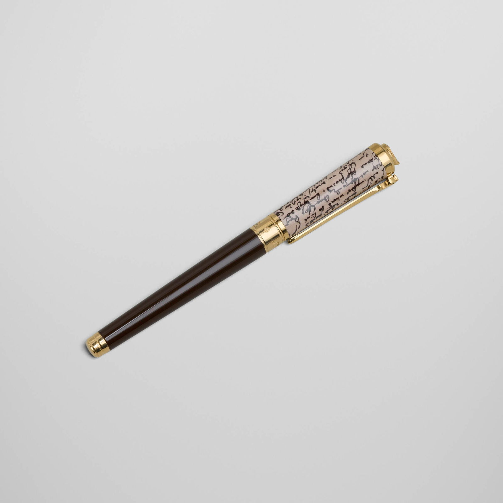 S.T. Dupont, William Shakespeare ballpoint pen: S.T. Dupont William Shakespeare ballpoint pen France, 2020 lacquer, gold-plated metal 5.5 h x 0.625 w x 0.75 d in (14 x 2 x 2 cm) Engraved manufacturer's mark and number '0076/1564 S.T. Dupont