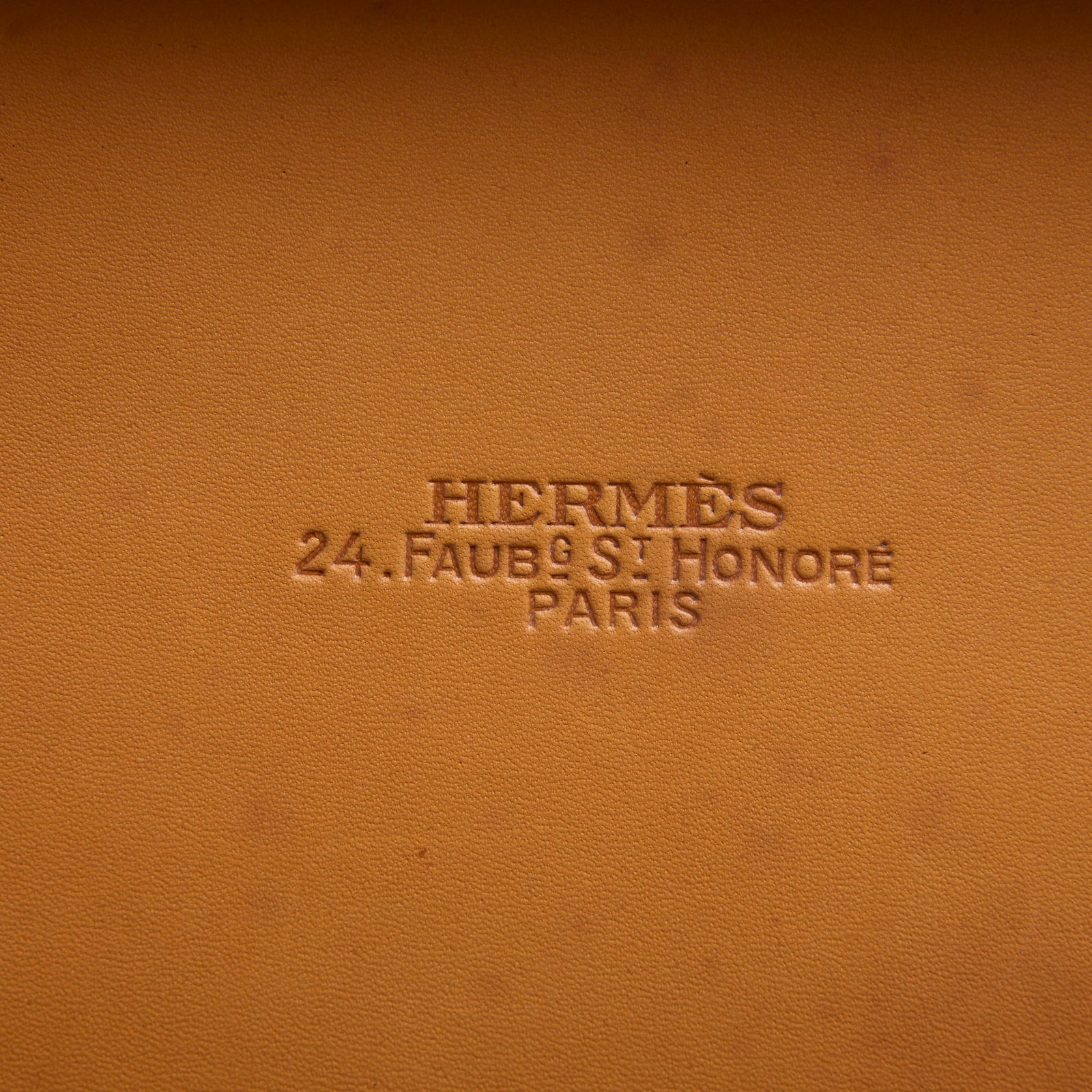 Hermes, Espace attache - 5