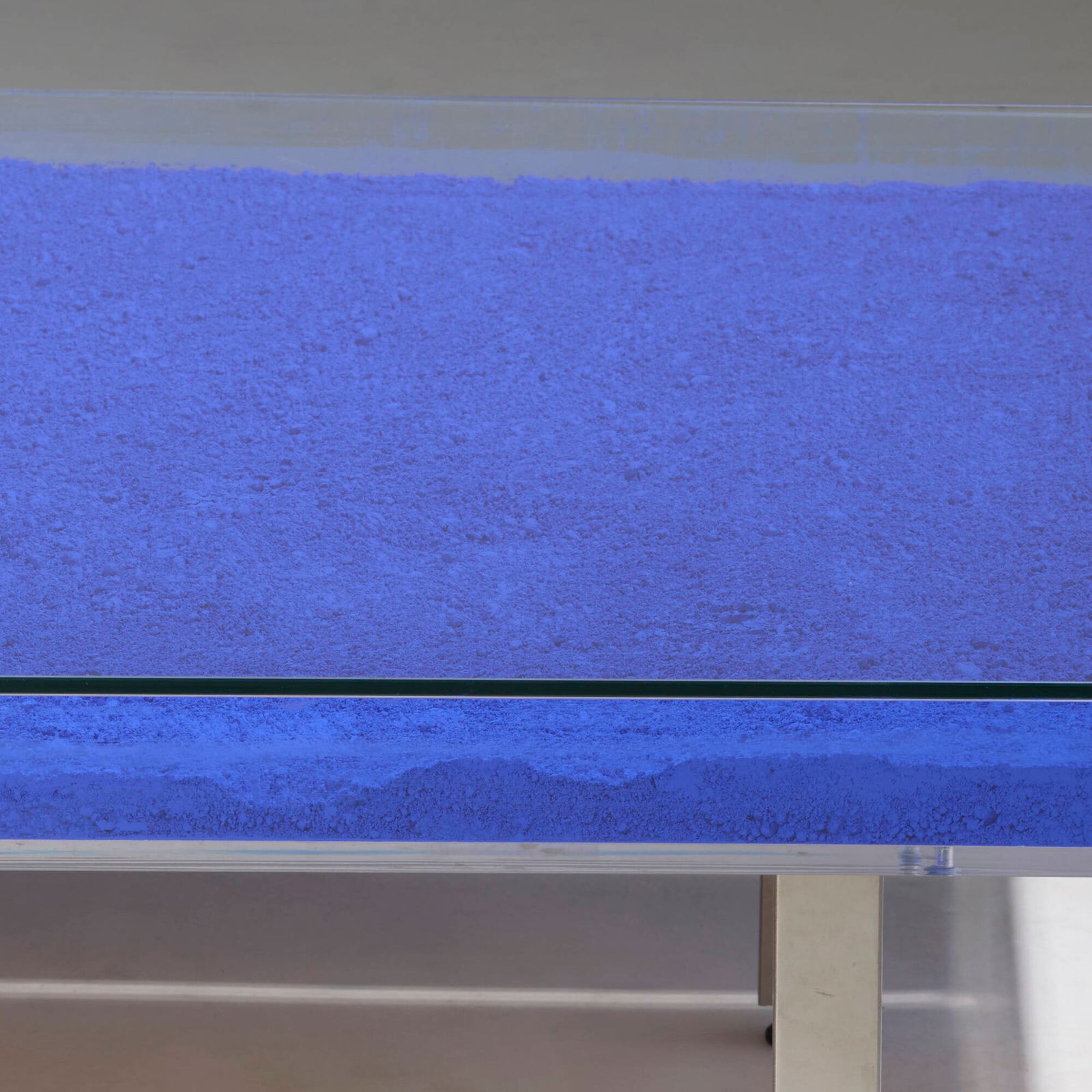 Yves Klein, Table Bleue - 4