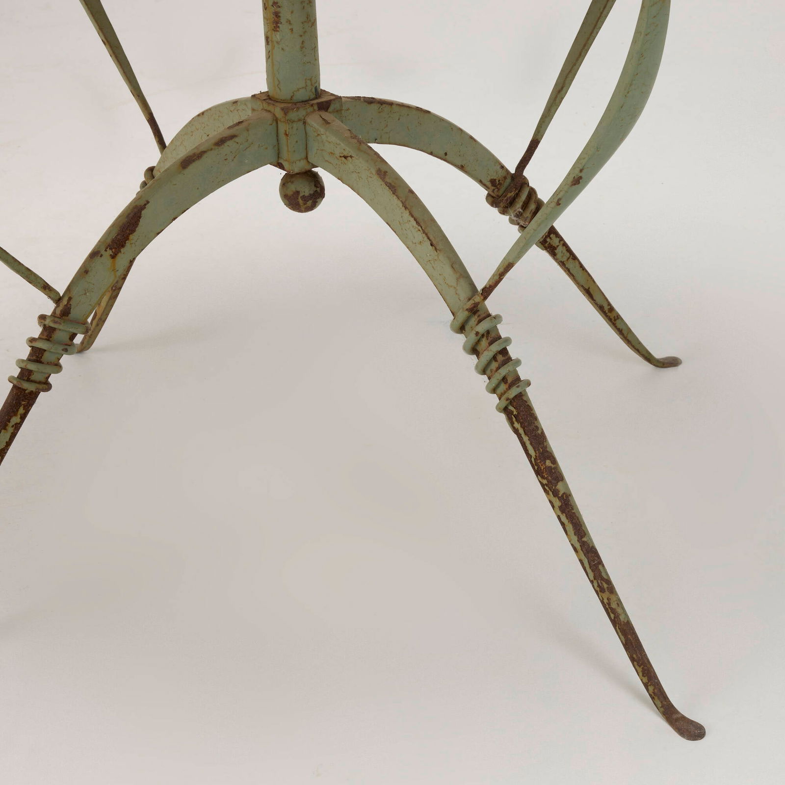 Raymond Subes, Dining table - 3