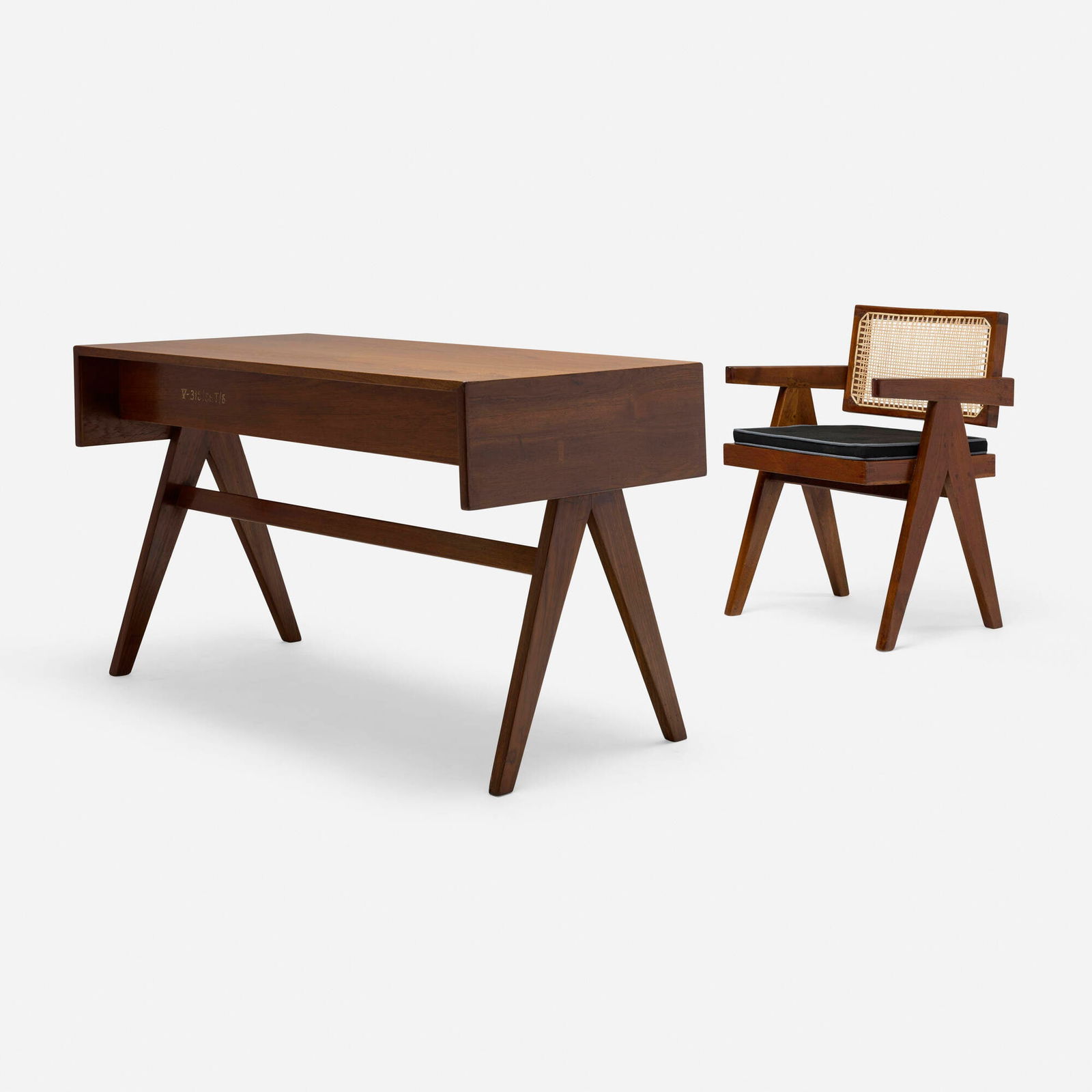 Pierre Jeanneret, Desk and chair from Chandigarh (1 of 8)