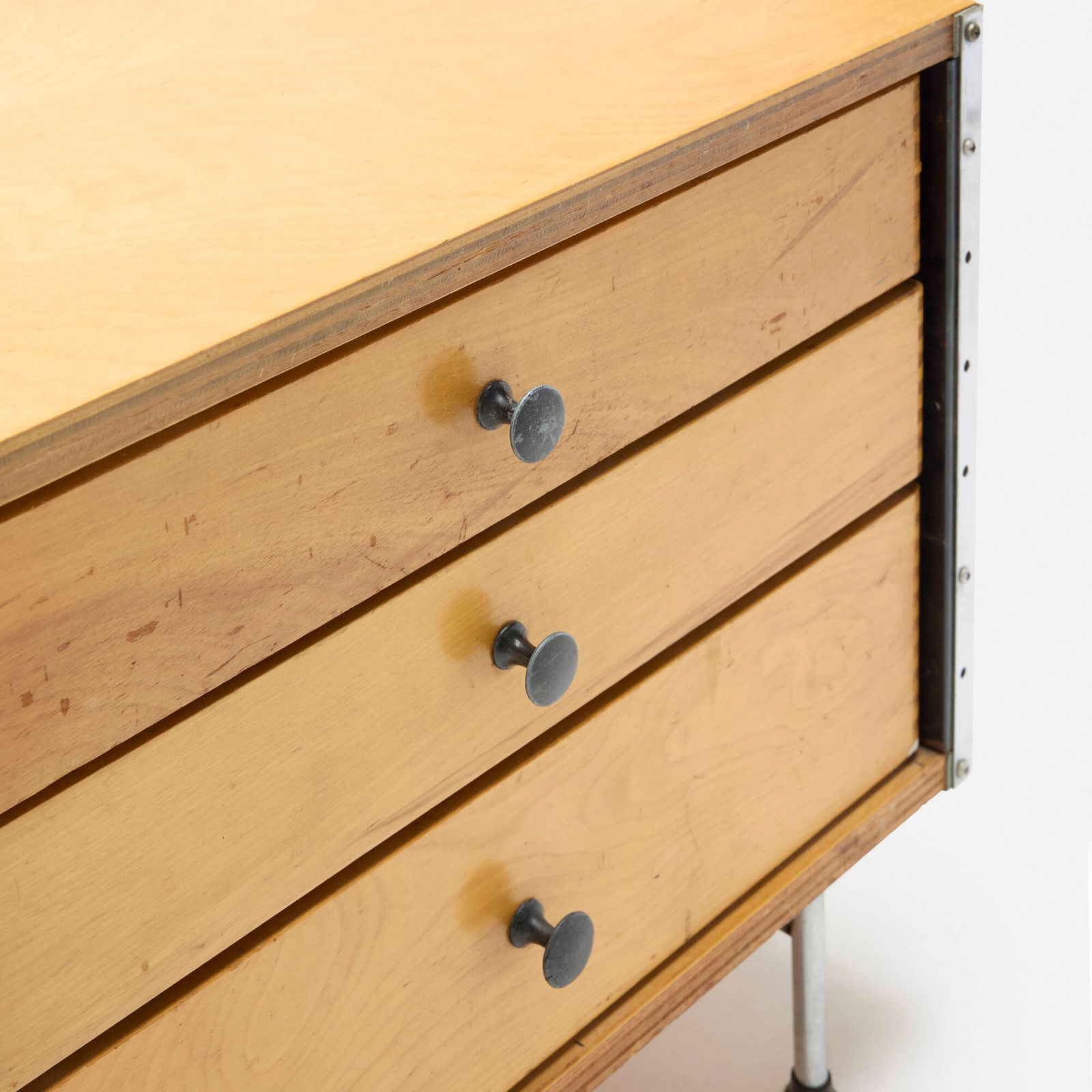 Charles and Ray Eames, ESU 170-C - 4