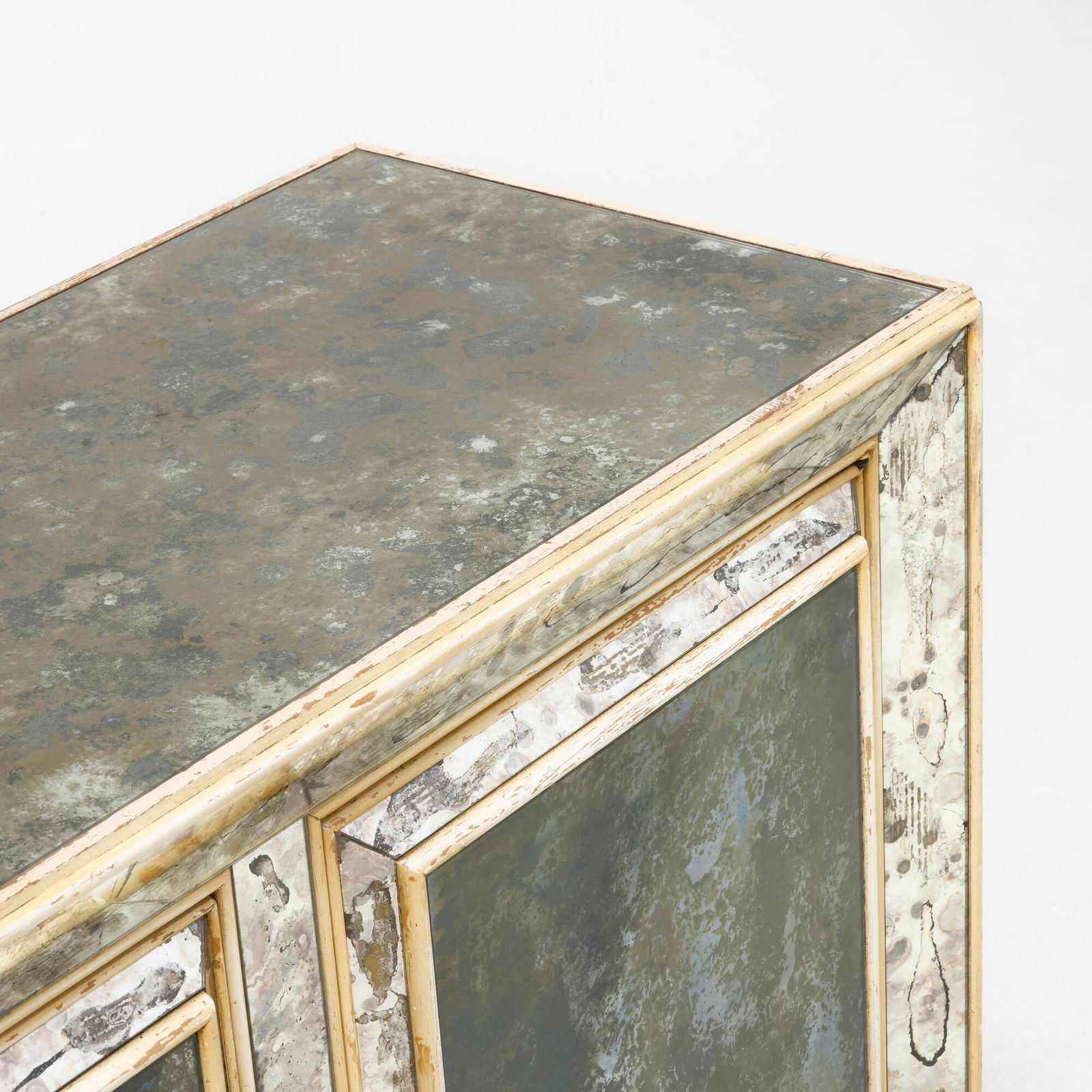 Hollywood Regency, Cabinet - 4