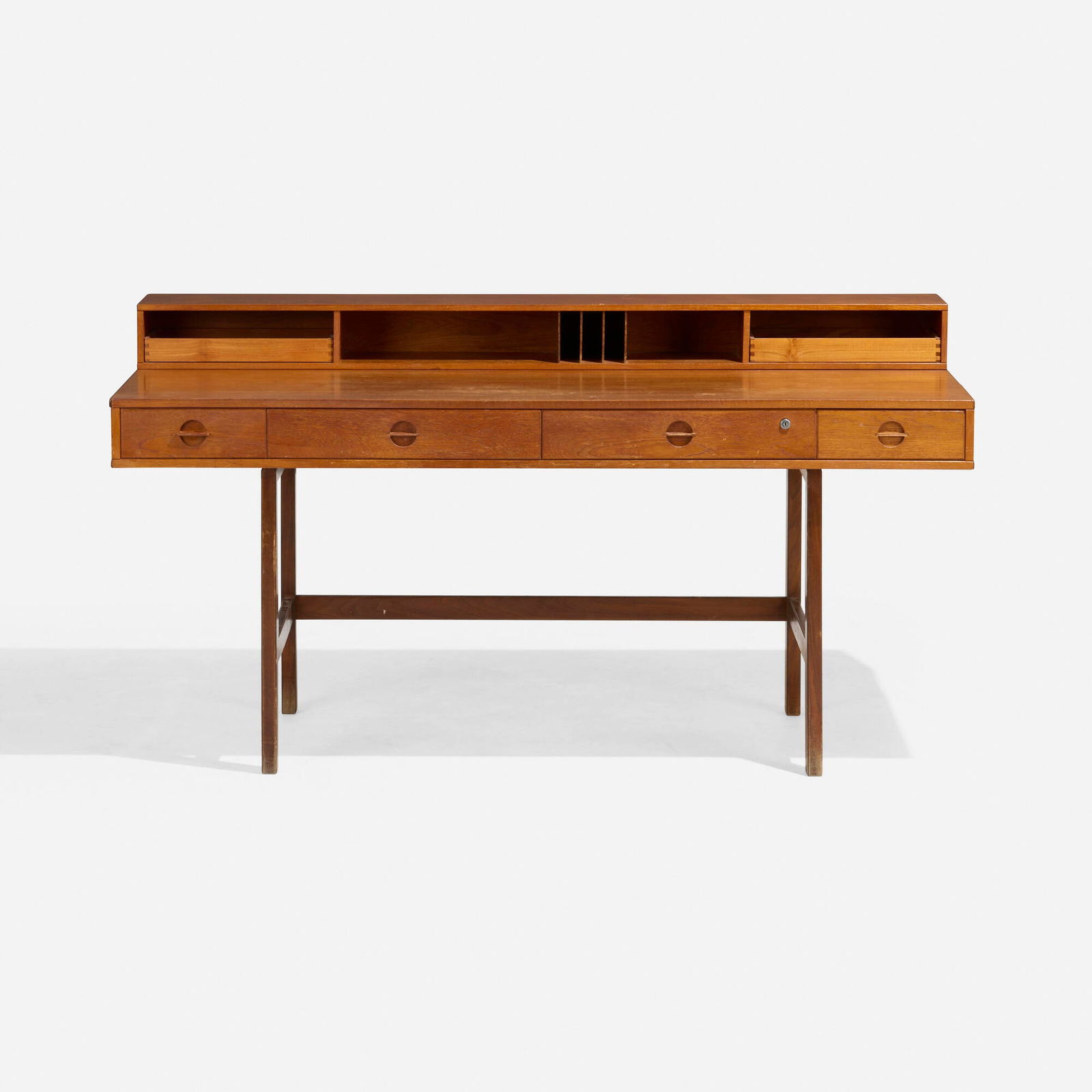 Peter Lovig Nielsen, Desk (1 of 6)