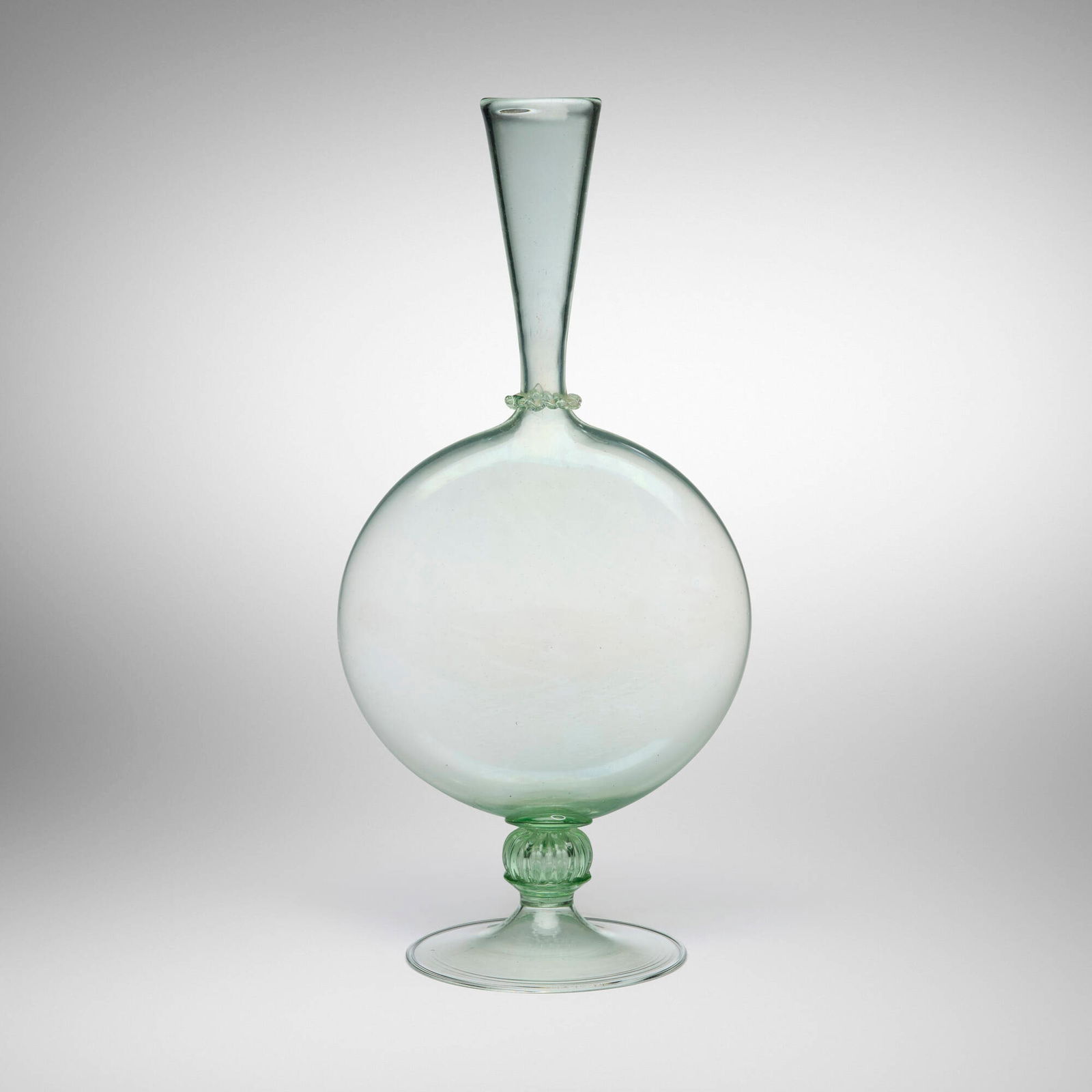 Vittorio Zecchin, Soffiato vase, model 5093 (1 of 3)