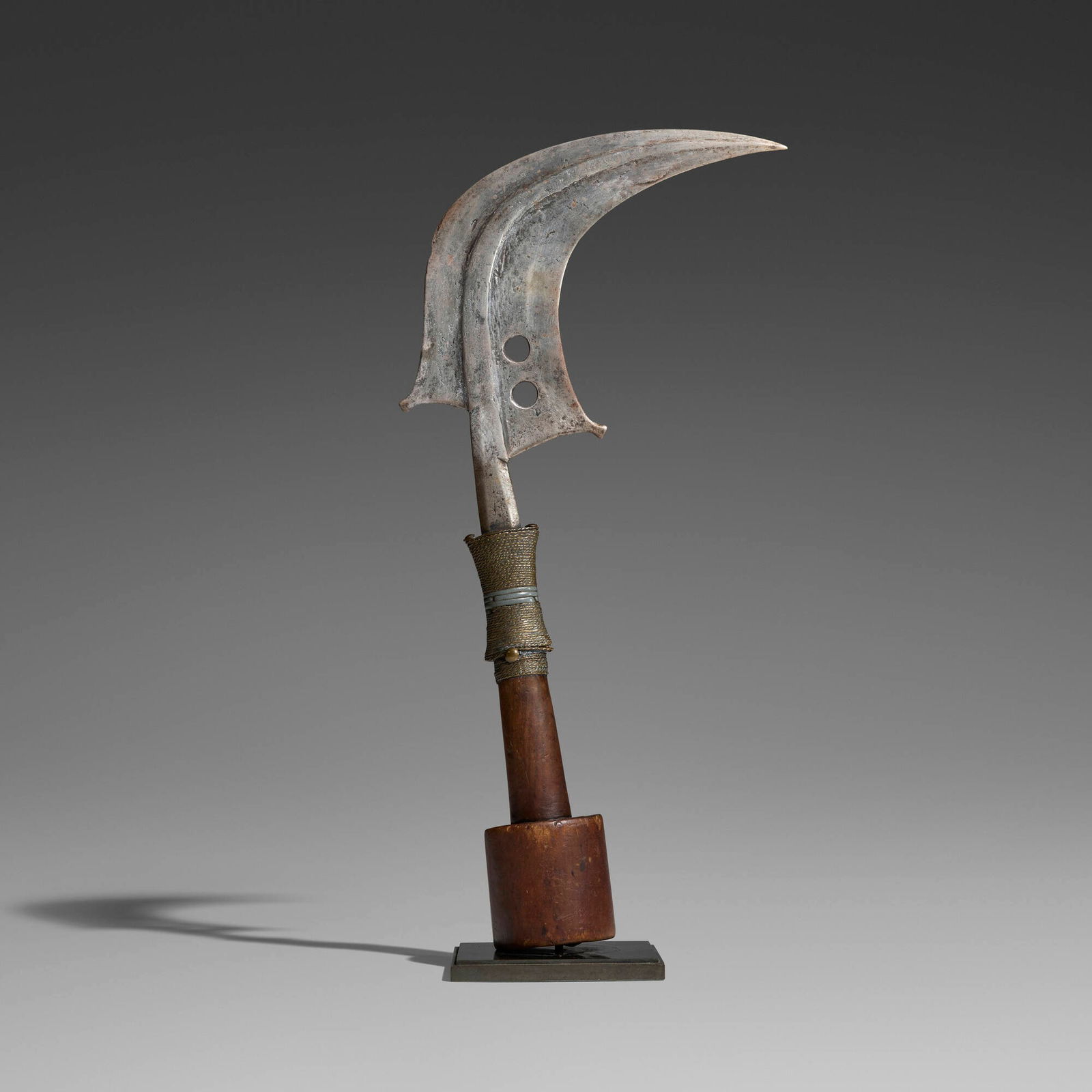 Mangbetu, Trumbash sickle throwing knife (1 of 4)