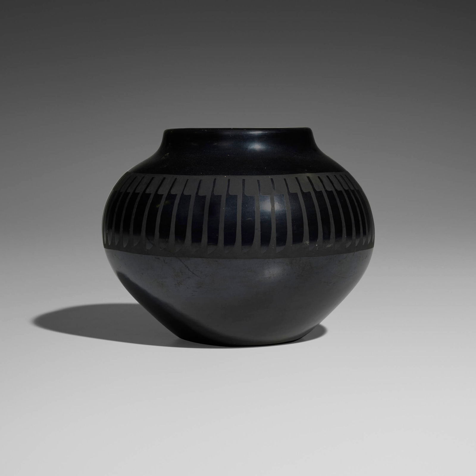 Maria Montoya Martinez and Santana Martinez, Blackware vessel with feather design (1 of 3)