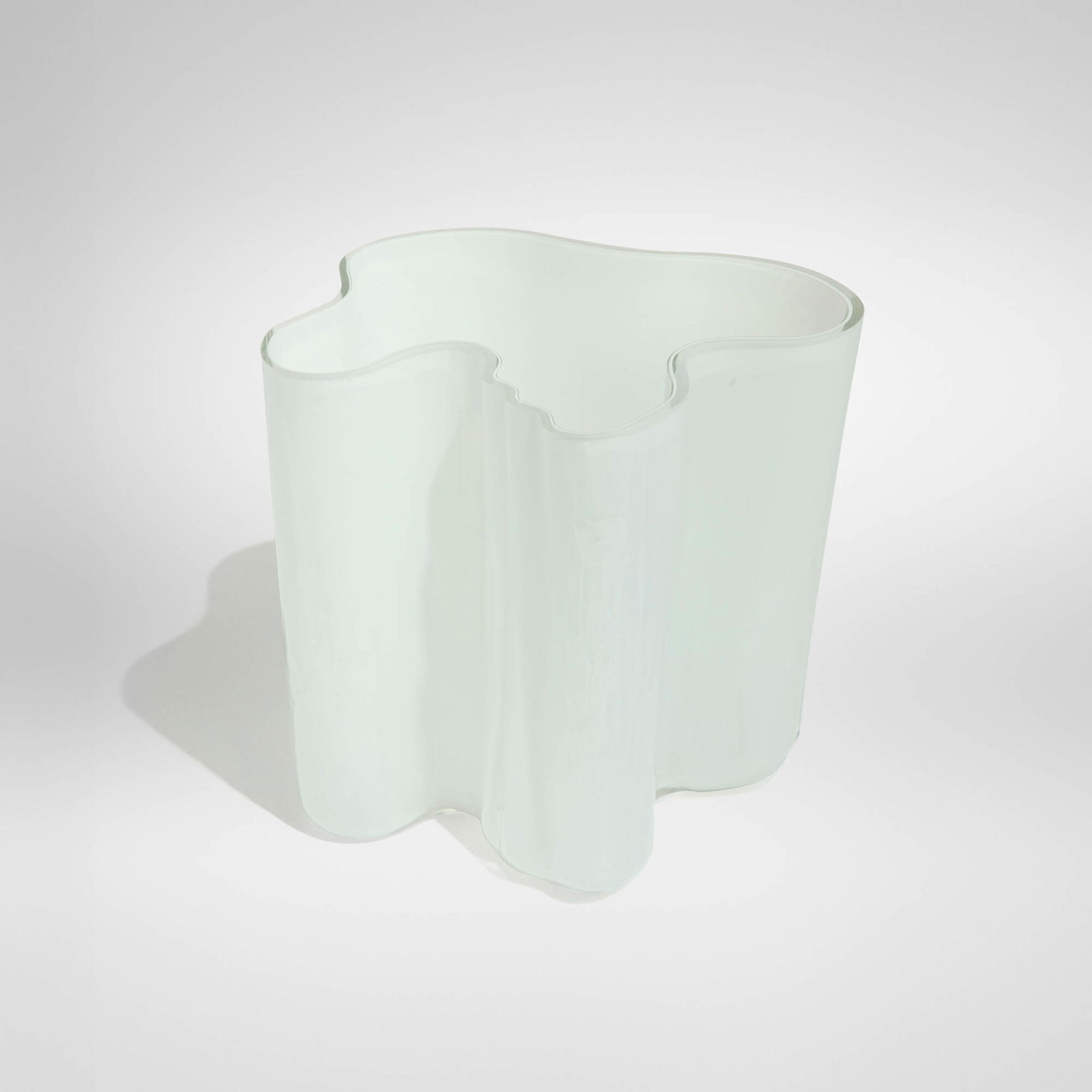 Alvar Aalto, Savoy vase, model 3031: Alvar Aalto Savoy vase, model 3031 IittalaFinland, 1936 / c. 1965mold-blown laminated glass 10.75 h x 11 w x 9.625 d in (27 x 28 x 24 cm) Incised manufacturer's mark to underside 'Alvar