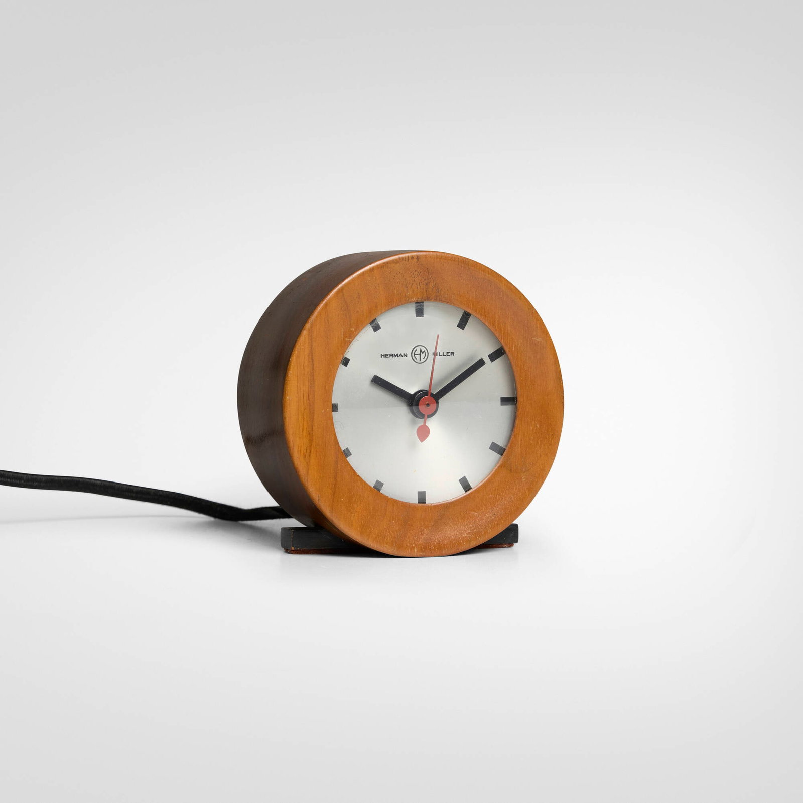 Gilbert Rohde, Table clock, model 6331 - 2