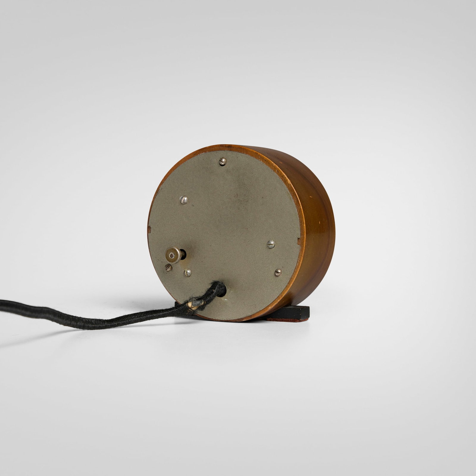 Gilbert Rohde, Table clock, model 6331 - 3