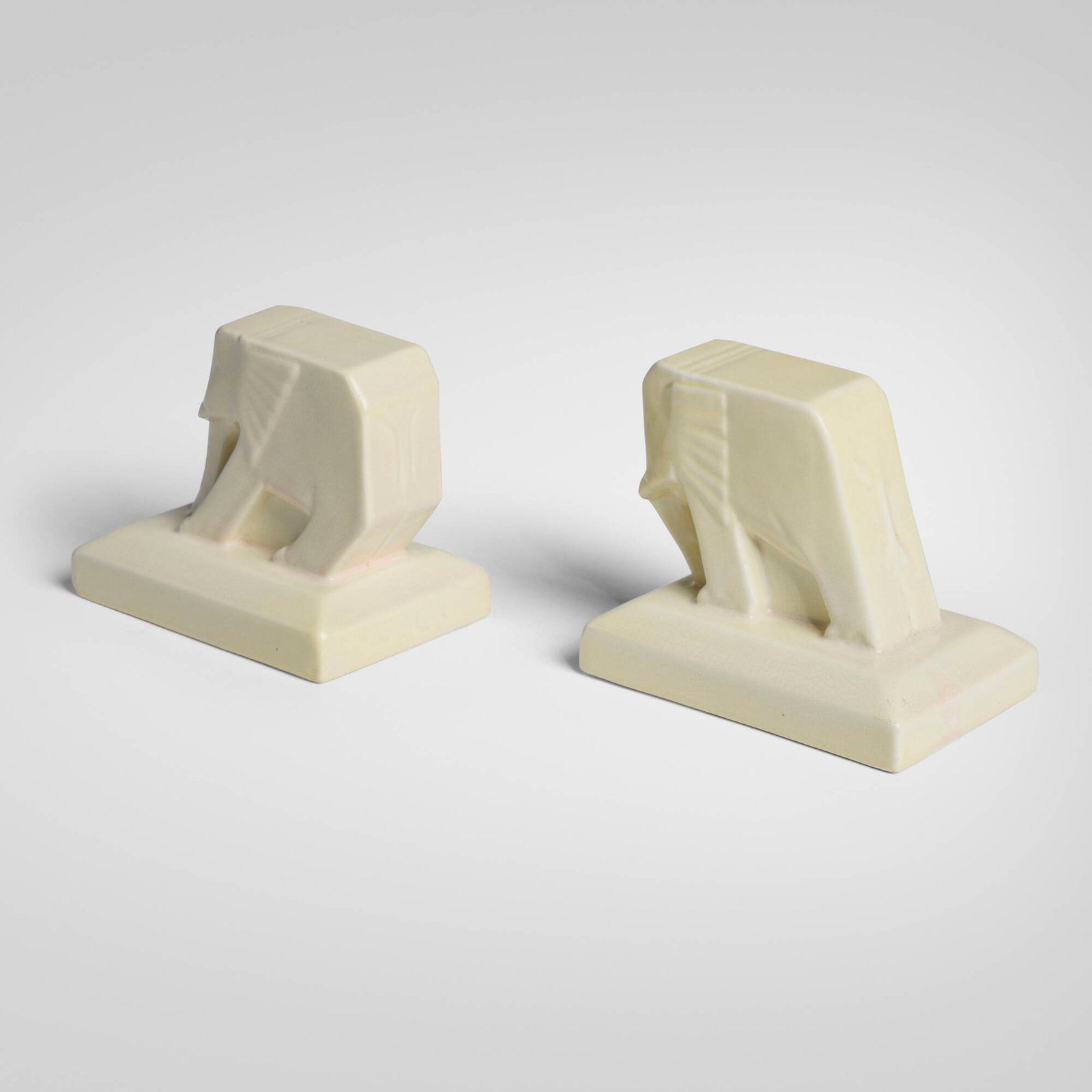 Margaret Postgate, Elephant Push-Pull bookends, pair - 3
