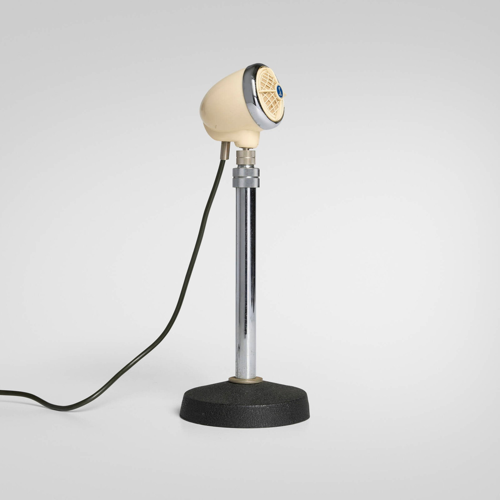 Modern, Table microphone (1 of 4)