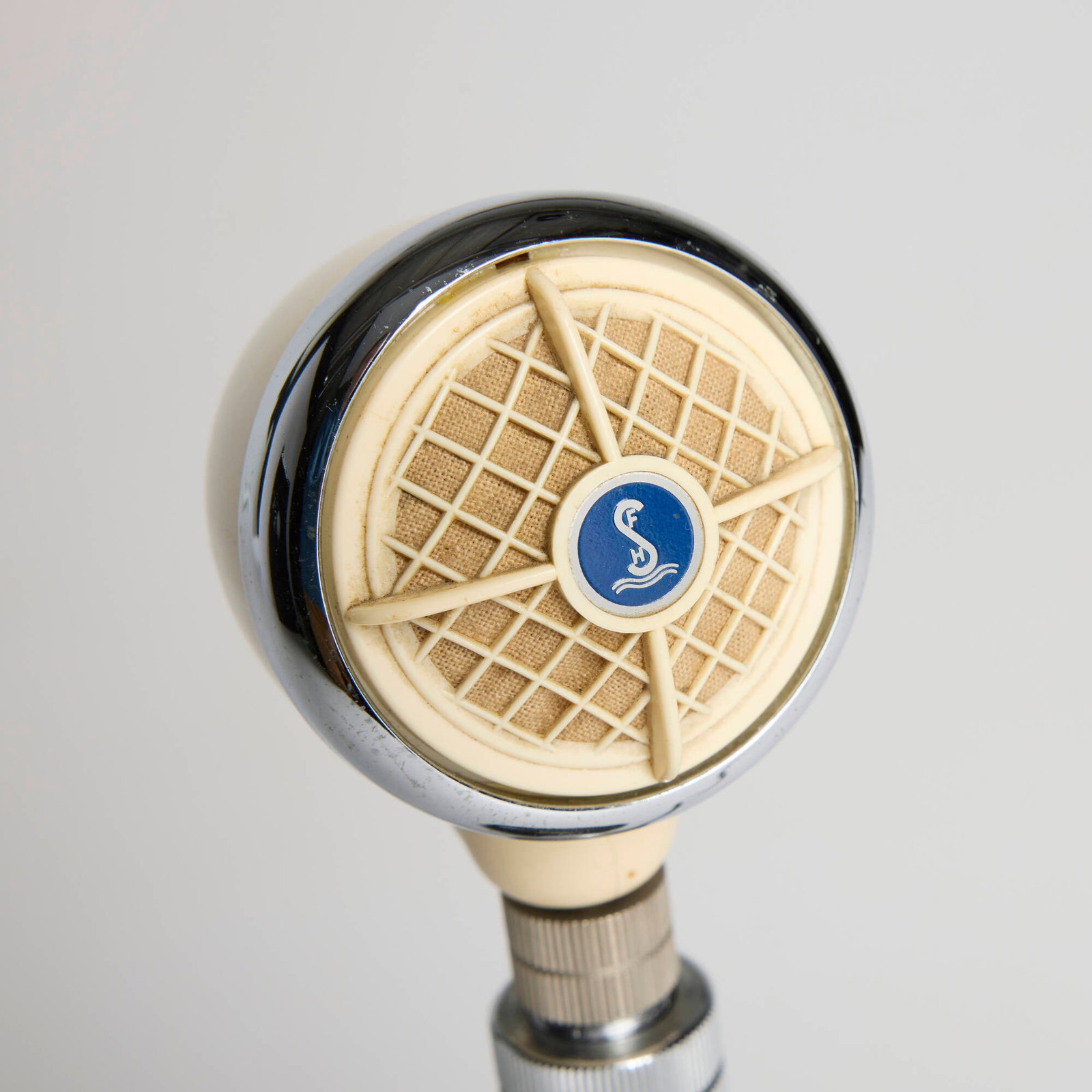 Modern, Table microphone - 4