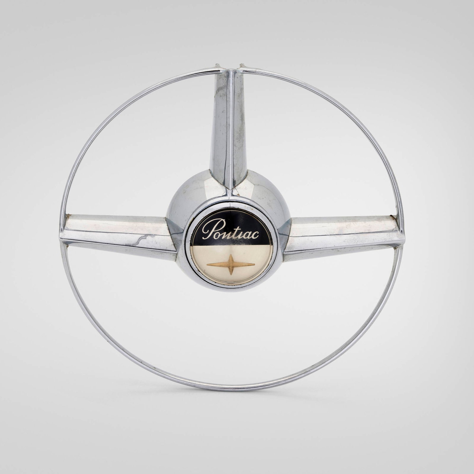 General Motors, Pontiac steering wheel horn ring (1 of 5)