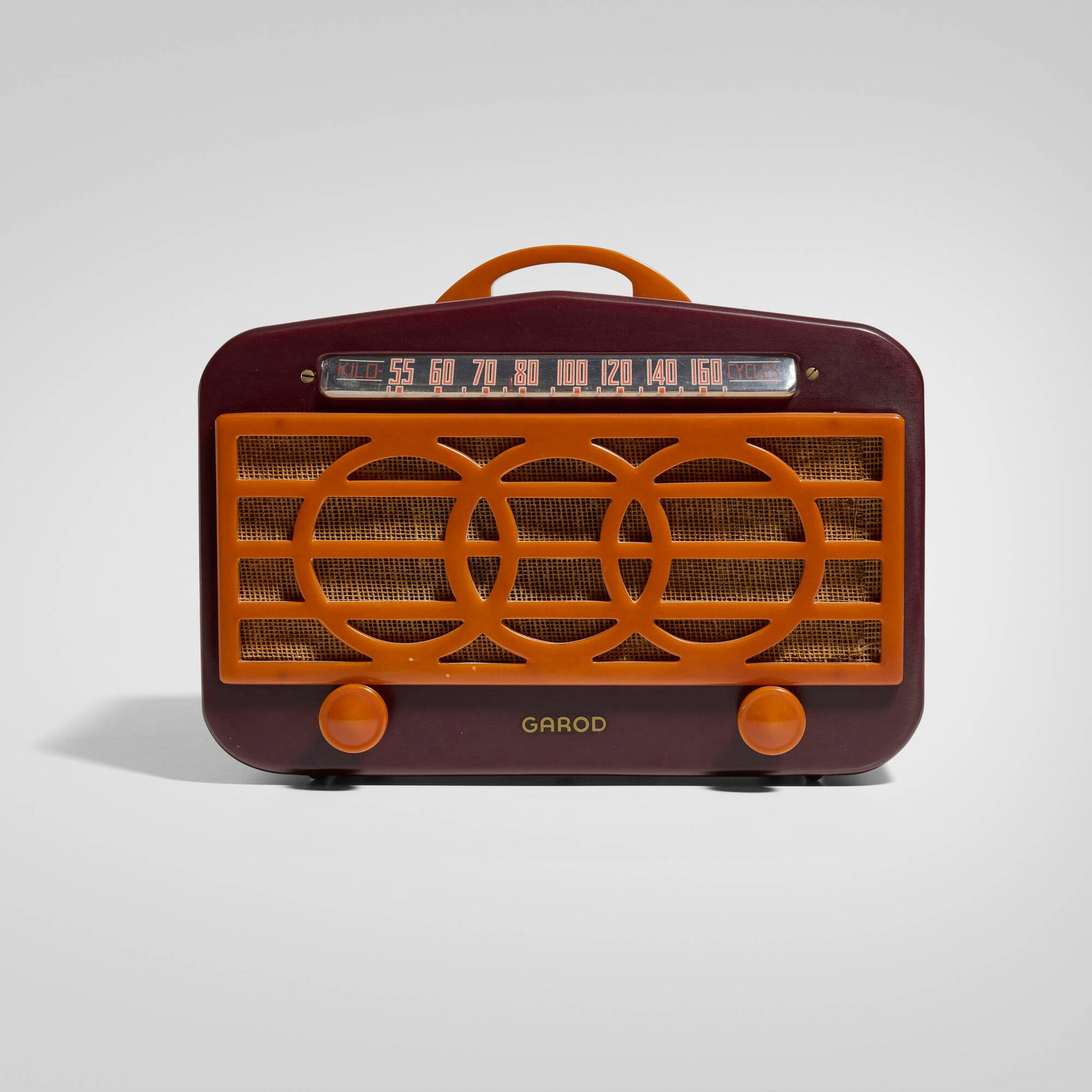 Garod Radio Corporation, Radio, model 126: Garod Radio Corporation Radio, model 126 USA, 1940Catalin, reverse-painted plastic, fiberglass mesh 8 h x 10.625 w x 6.75 d in (20 x 27 x 17 cm) Decal manufacturer's label to front 'Garod'. Pa