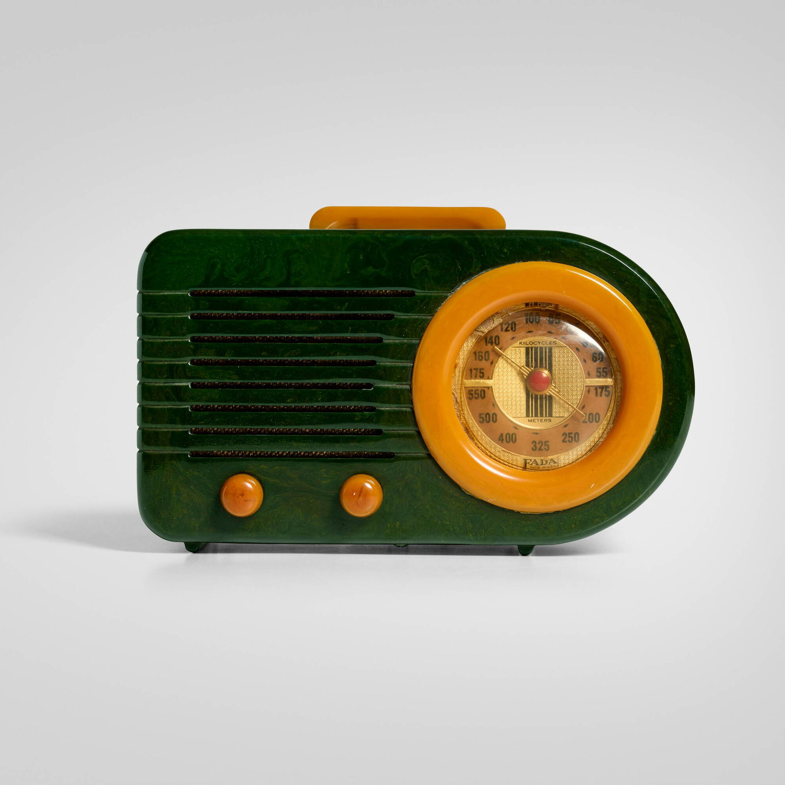 Fada, Bullet radio, model 115 (1 of 6)