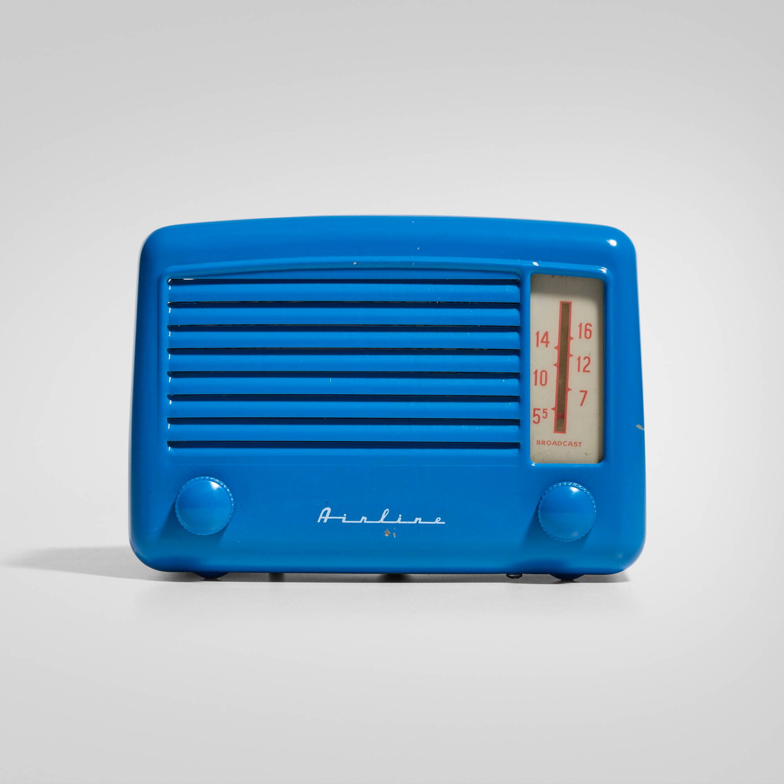 Montgomery Ward & Co., Airline radio, model 94-KR-1520-B (1 of 4)