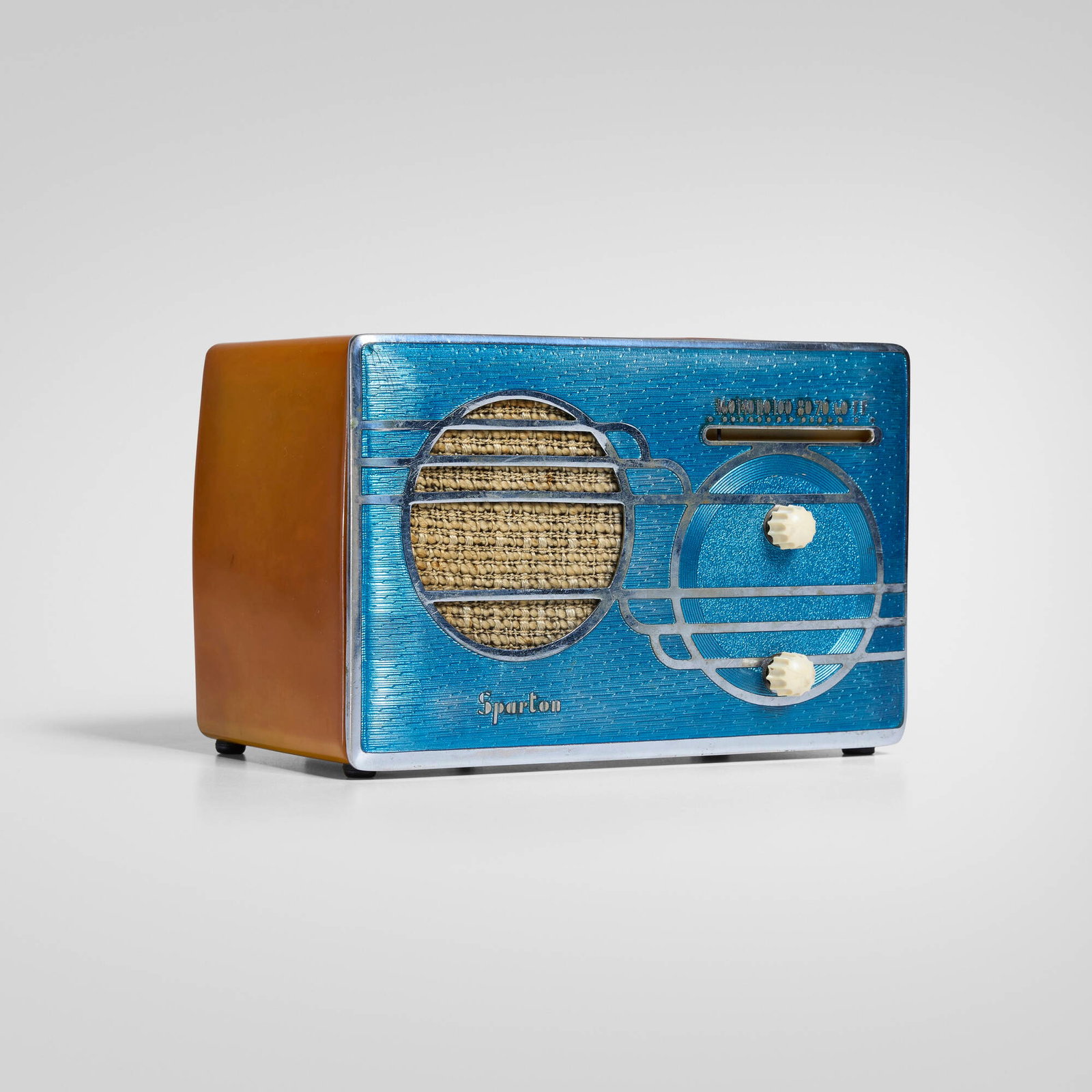 Walter Dorwin Teague, Radio, model 500C (1 of 5)