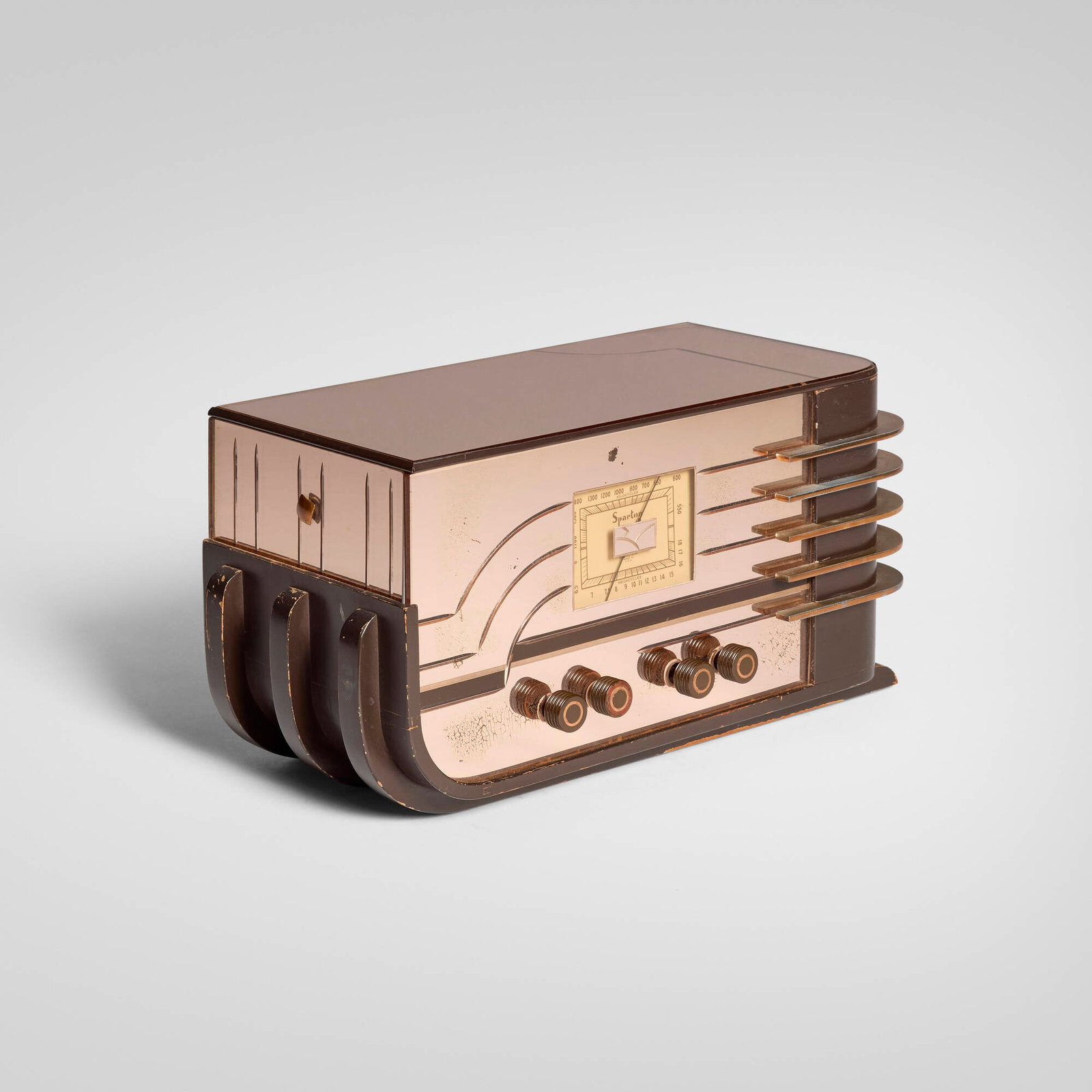 Walter Dorwin Teague, Sparton radio, model 558 (1 of 4)