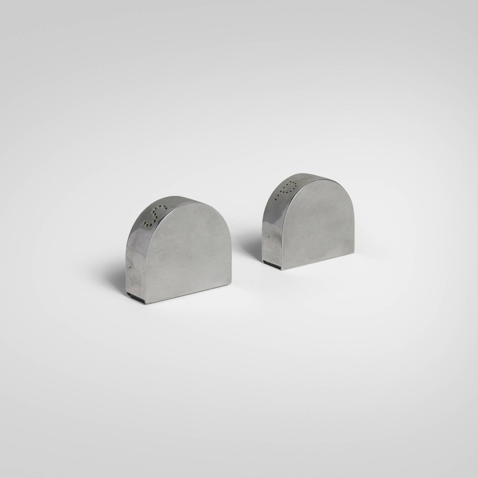 William Lescaze, Duet salt and pepper shakers (1 of 4)