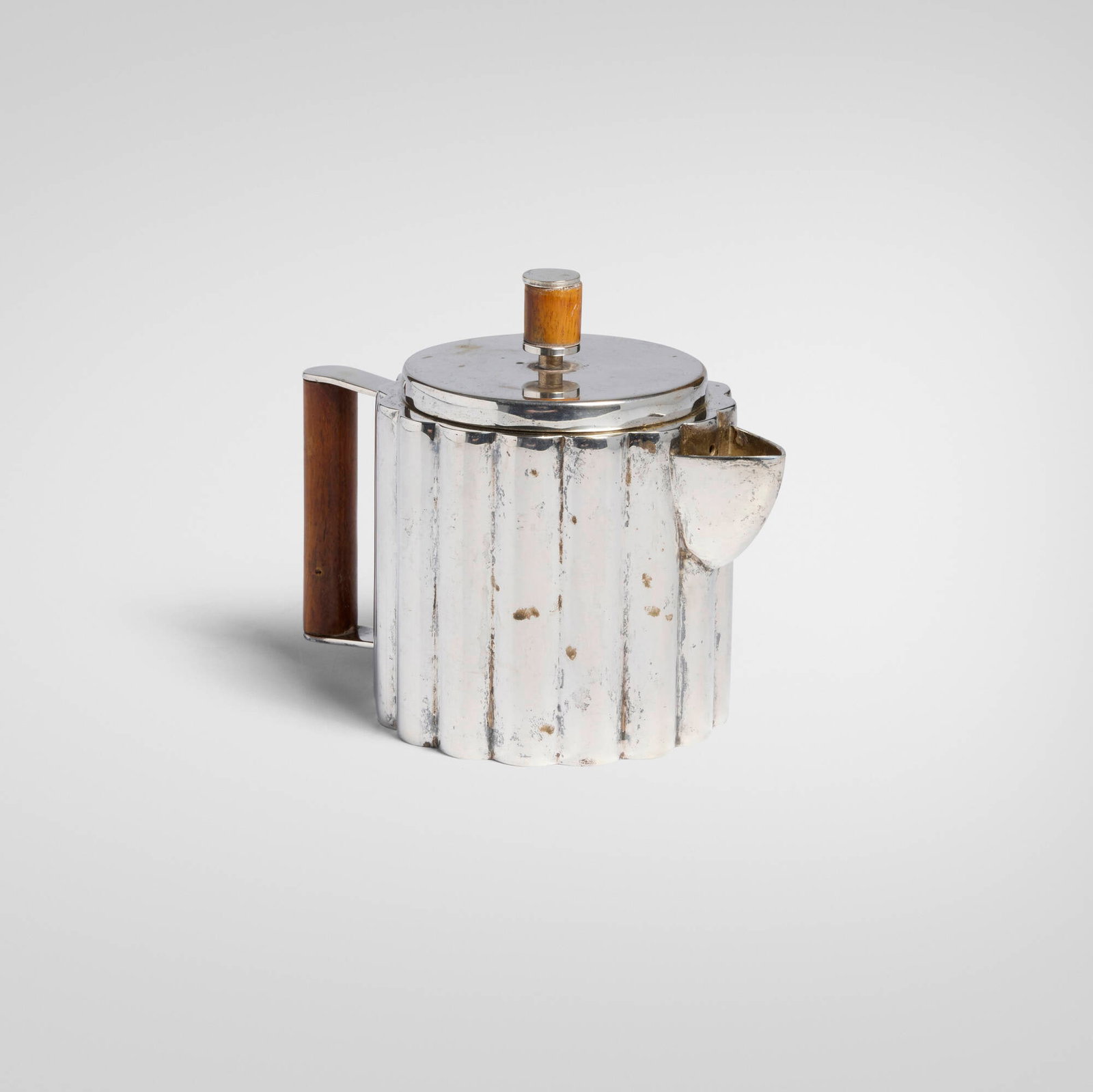 Ilonka Karasz, Teapot (1 of 3)