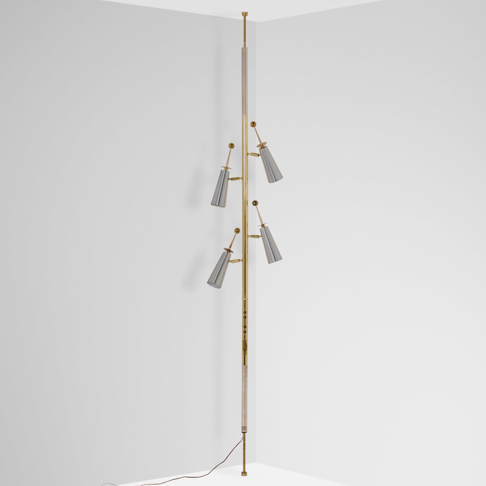 Raymond Loewy, Futura tension pole floor lamp (1 of 5)