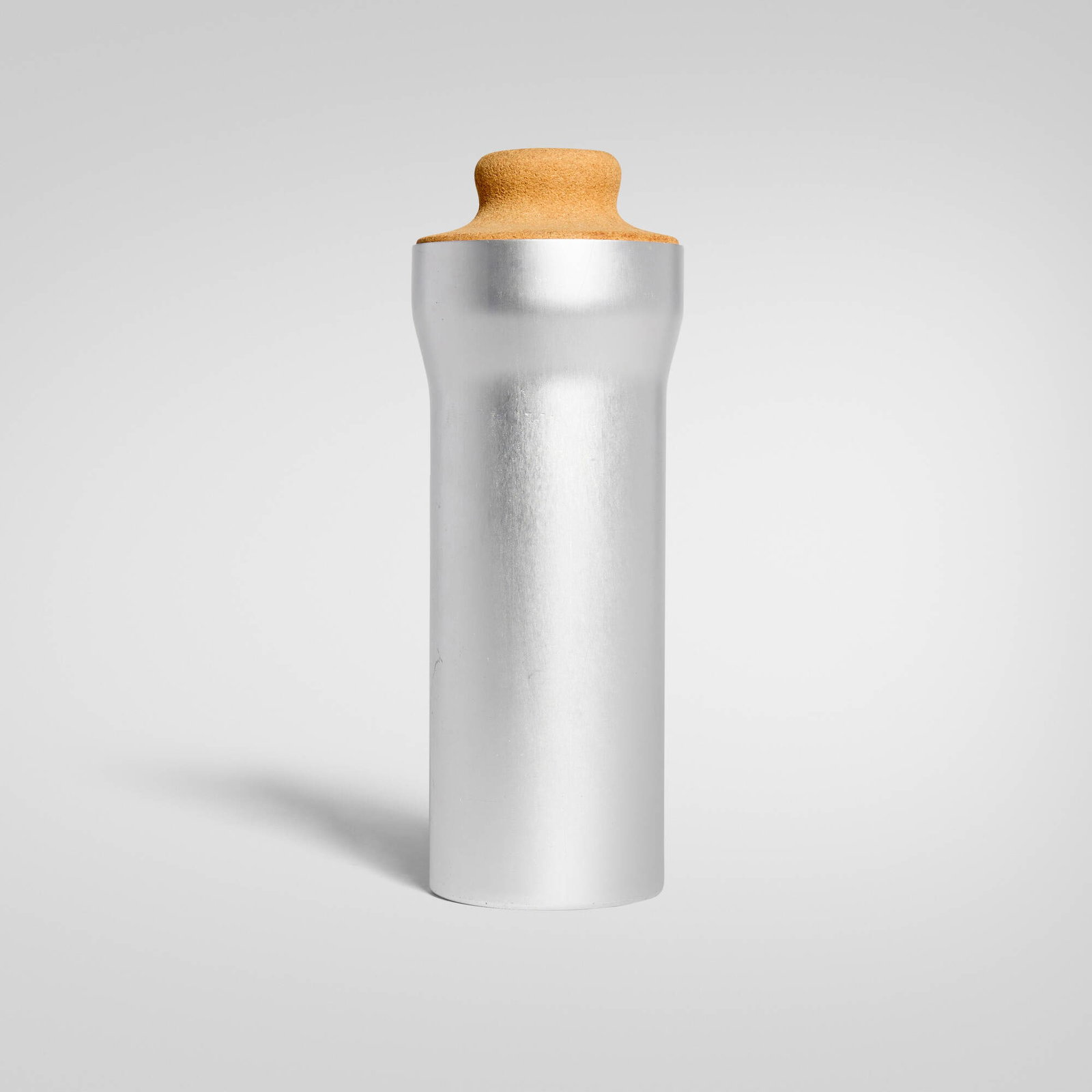 Peter Schulbohm, Fahrenheitor cocktail shaker: Peter Schulbohm Fahrenheitor cocktail shaker Dr. Peter Schulbohm ManufacturersUSA / Germany, 1940aluminum, cork 11 h x 4 dia in (28 x 10 cm) Impressed manufacturer's mark to underside 'F