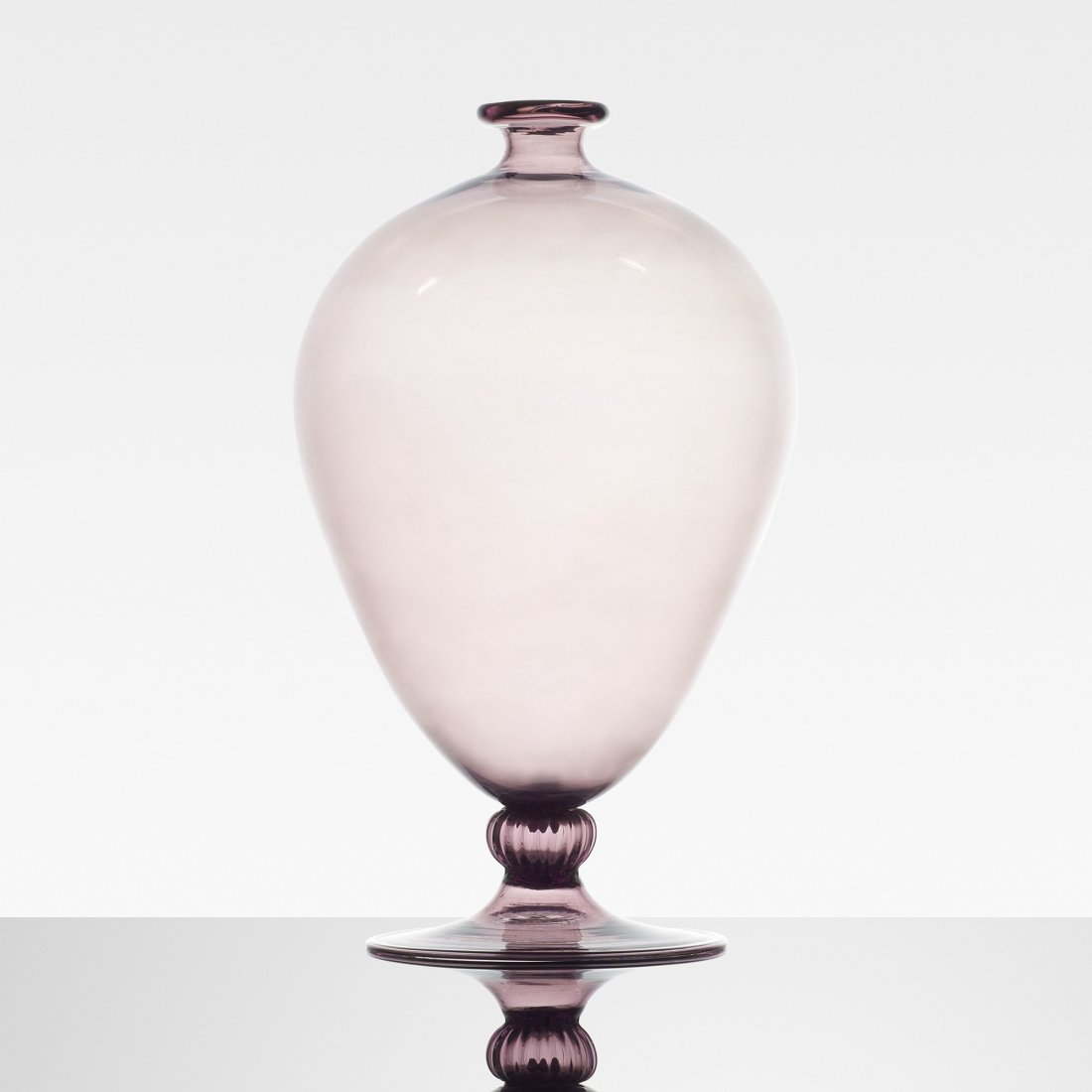 Vittorio Zecchin Veronese vase: Vittorio Zecchin Veronese vase MVM Cappellin Italy, c. 1925 soffiati glass 7 dia x 12 h inches Signed with three-line acid stamp to underside: [MVM Cappellin Murano]. Literature: Vittorio Zecchin Pitt