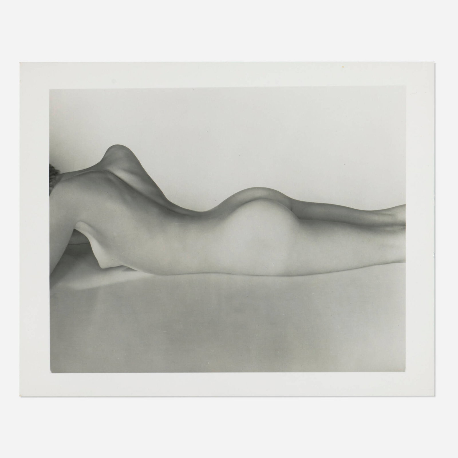 George Platt Lynes, Elizabeth Lynes: George Platt Lynes Elizabeth Lynes gelatin silver print image: 6.875 h x 8.5 w in (17 x 22 cm) sheet: 8 h x 10 w in (20 x 25 cm) Inscribed to verso 'George Platt Lynes Elizabeth Lynes'.