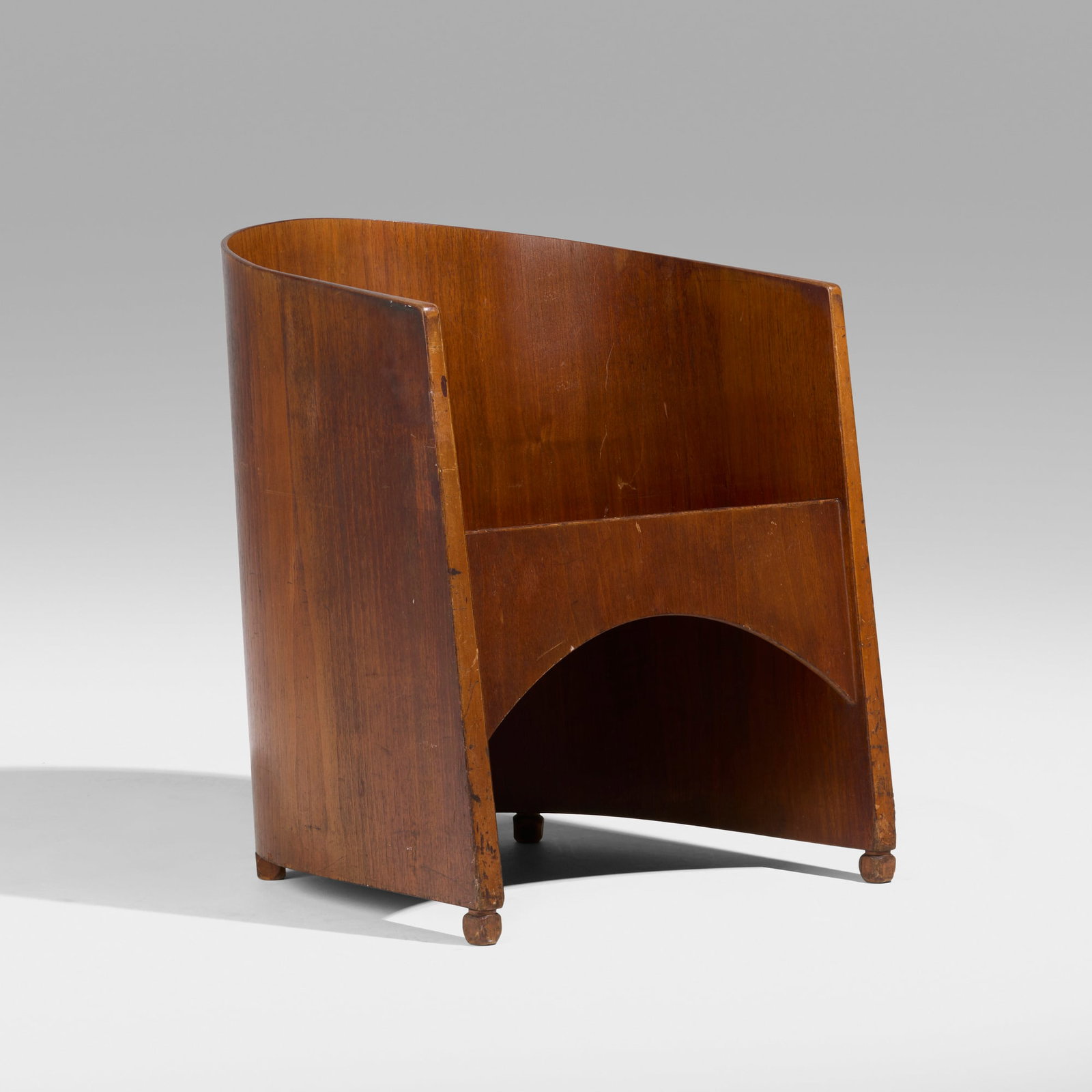 Walter von Nessen, Early lounge chair: Walter von Nessen Early lounge chair USA, c. 1931 Molded beech 26.25 h x 22 w x 19 d in (67 x 56 x 48 cm) Similar examples of this form by Walter von Nessen have been included in a number of the