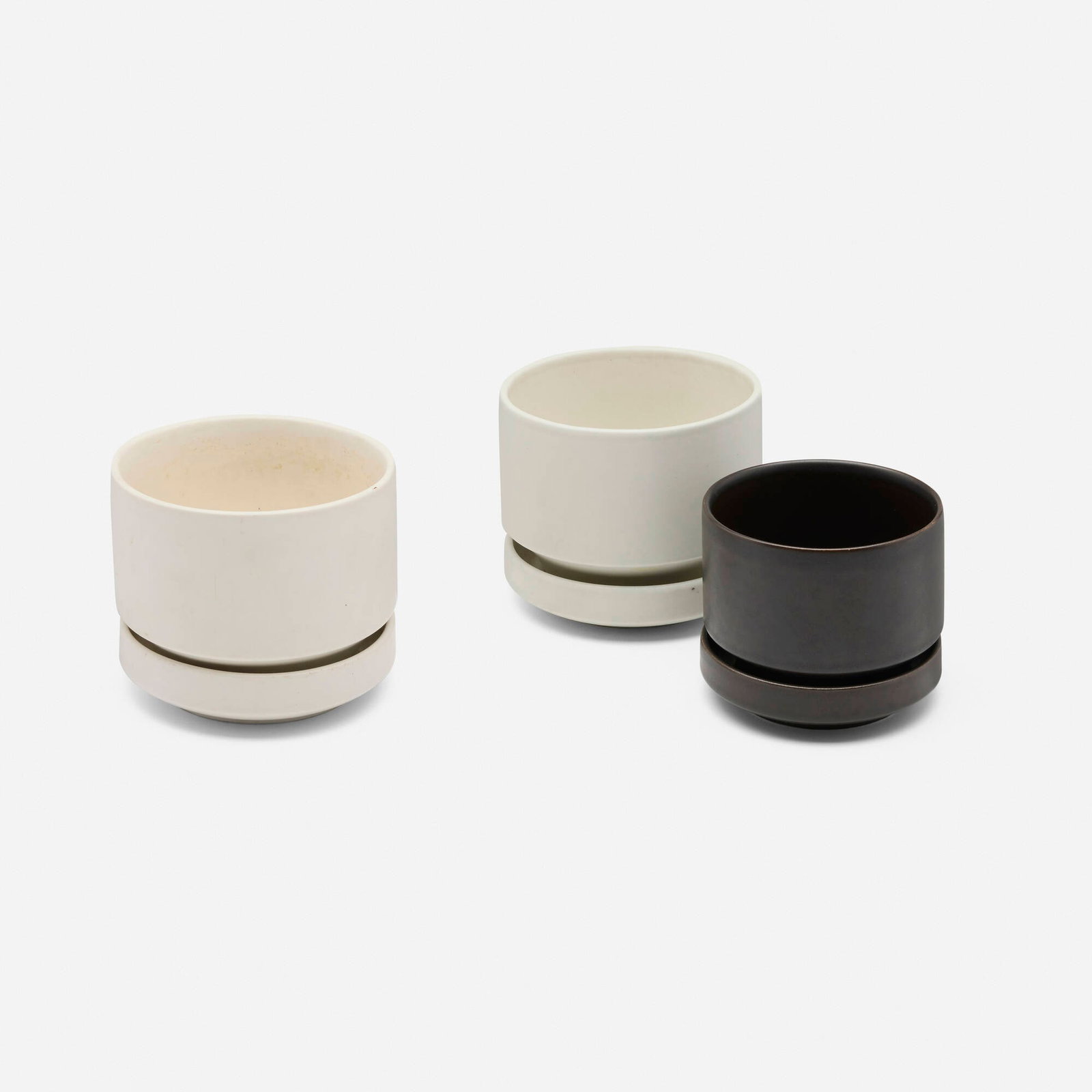 Richard Lindh, Planters with saucers from the SN series, set of three (1 of 4)
