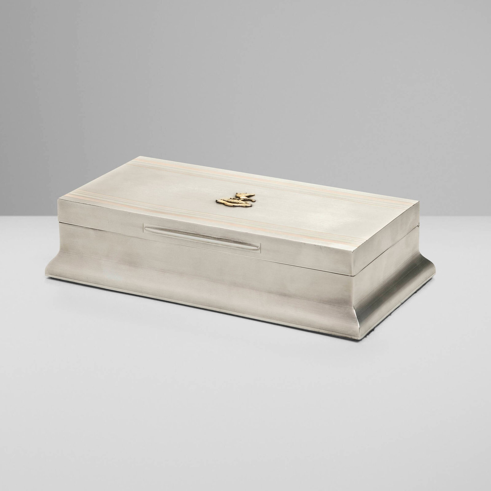 Wright & Davies, George V cigarette box (1 of 5)