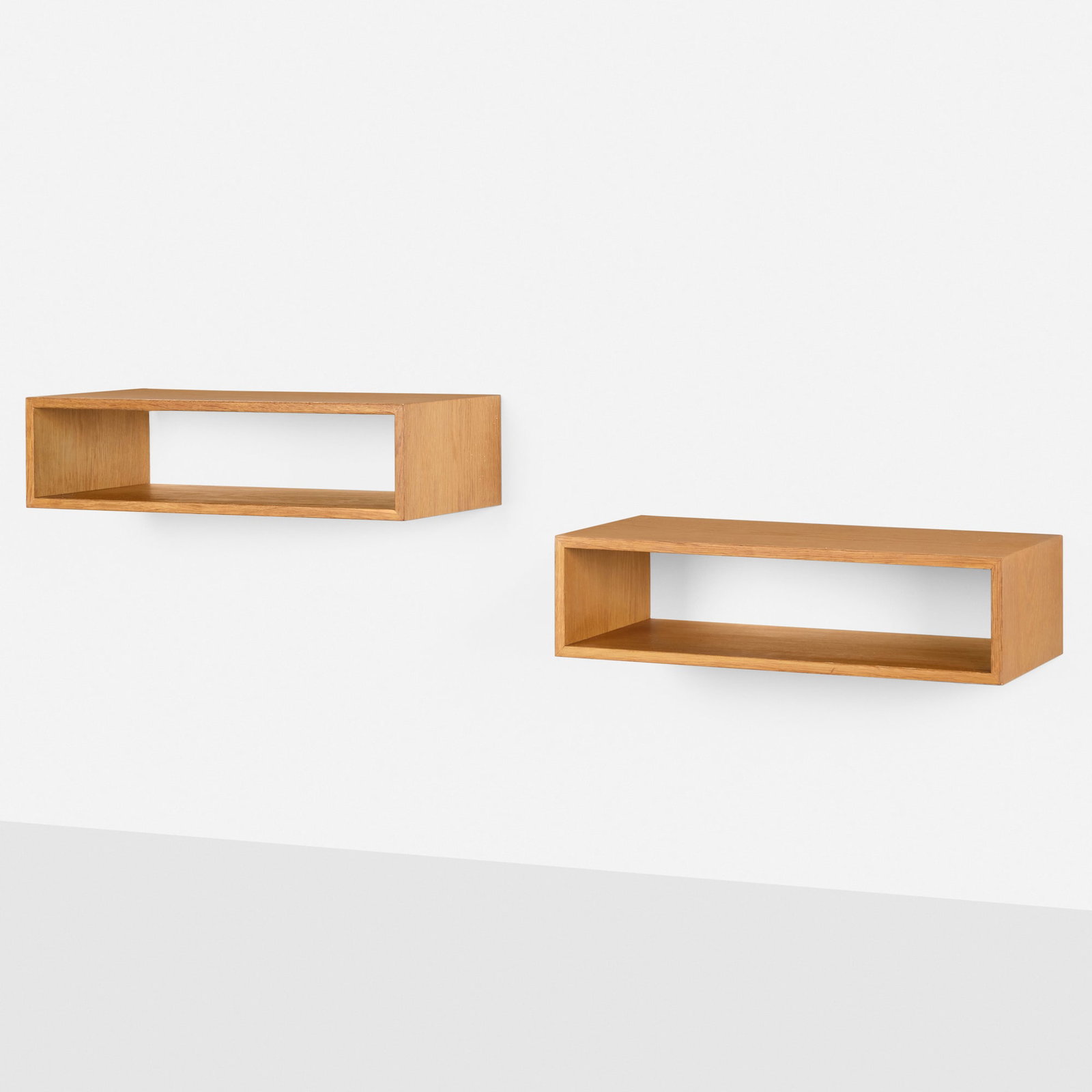 Bramin Mobler, Wall-mounted nightstands (1 of 4)
