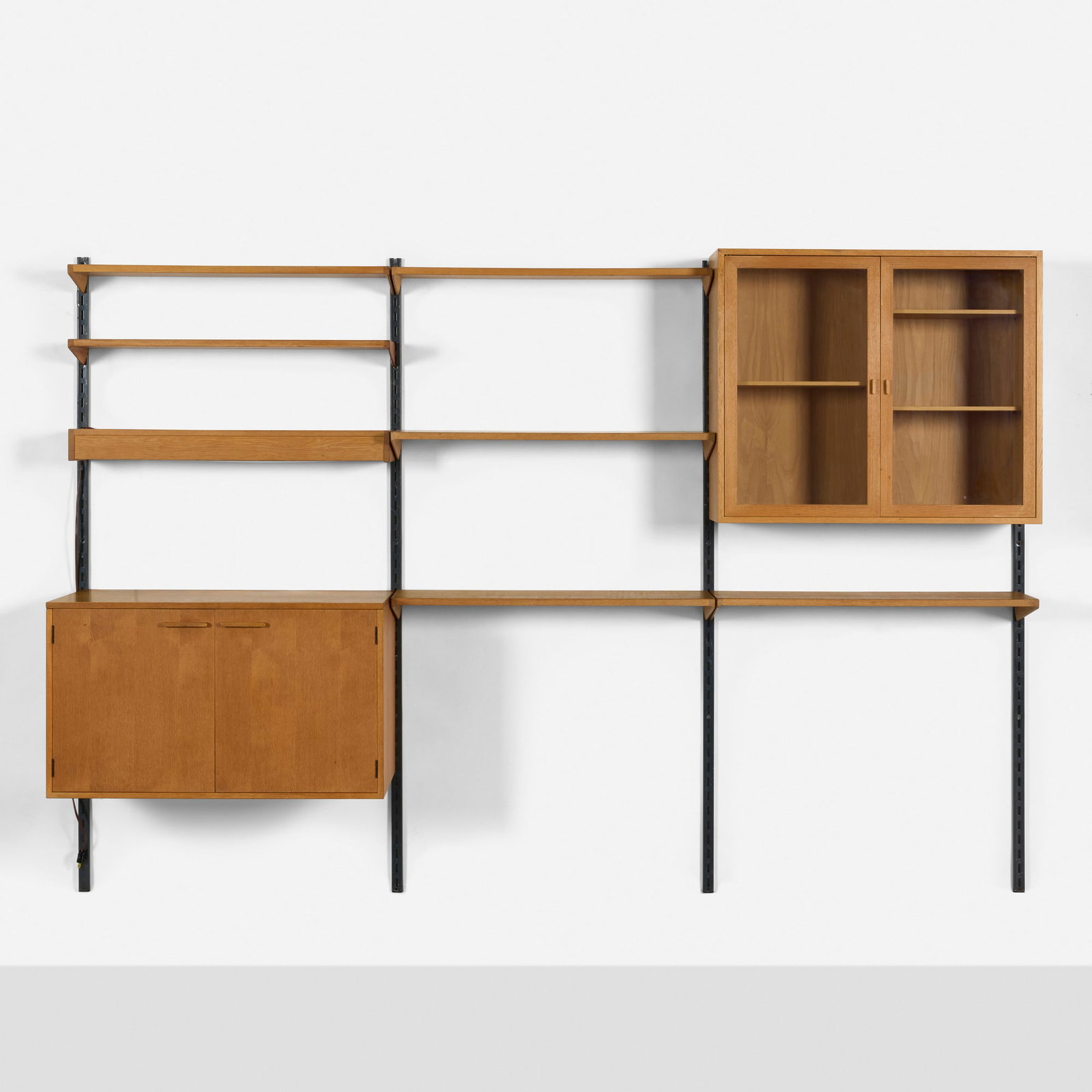 Danish Cabinetmaker, Wall shelving system (1 of 5)