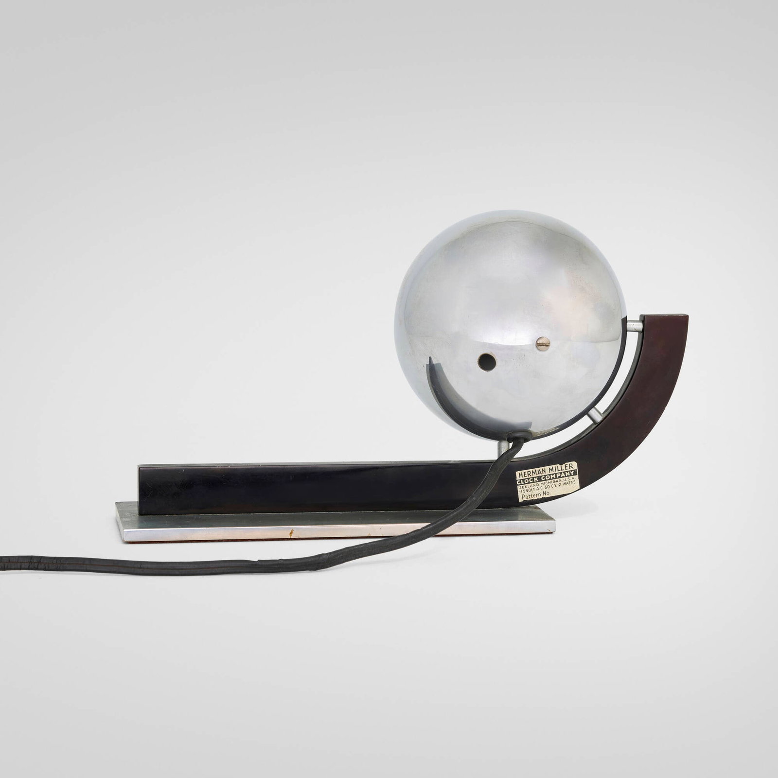 Gilbert Rohde, Table clock - 3