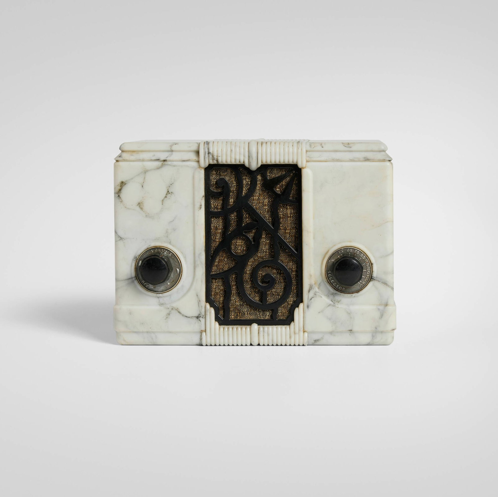 International Radio Corporation (IRC), Kadette Jewel radio, model 43: International Radio Corporation (IRC) Kadette Jewel radio, model 43 USA, 1935 Plaskon plastic, fabric 5.5 h x 7.625 w x 4.375 d in (14 x 19 x 11 cm) Embossed manufacturer's mark to reverse