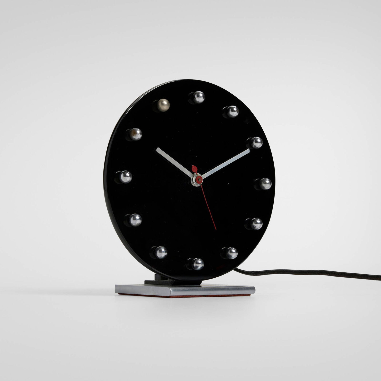 Gilbert Rohde, Table clock, model 4083A - 2