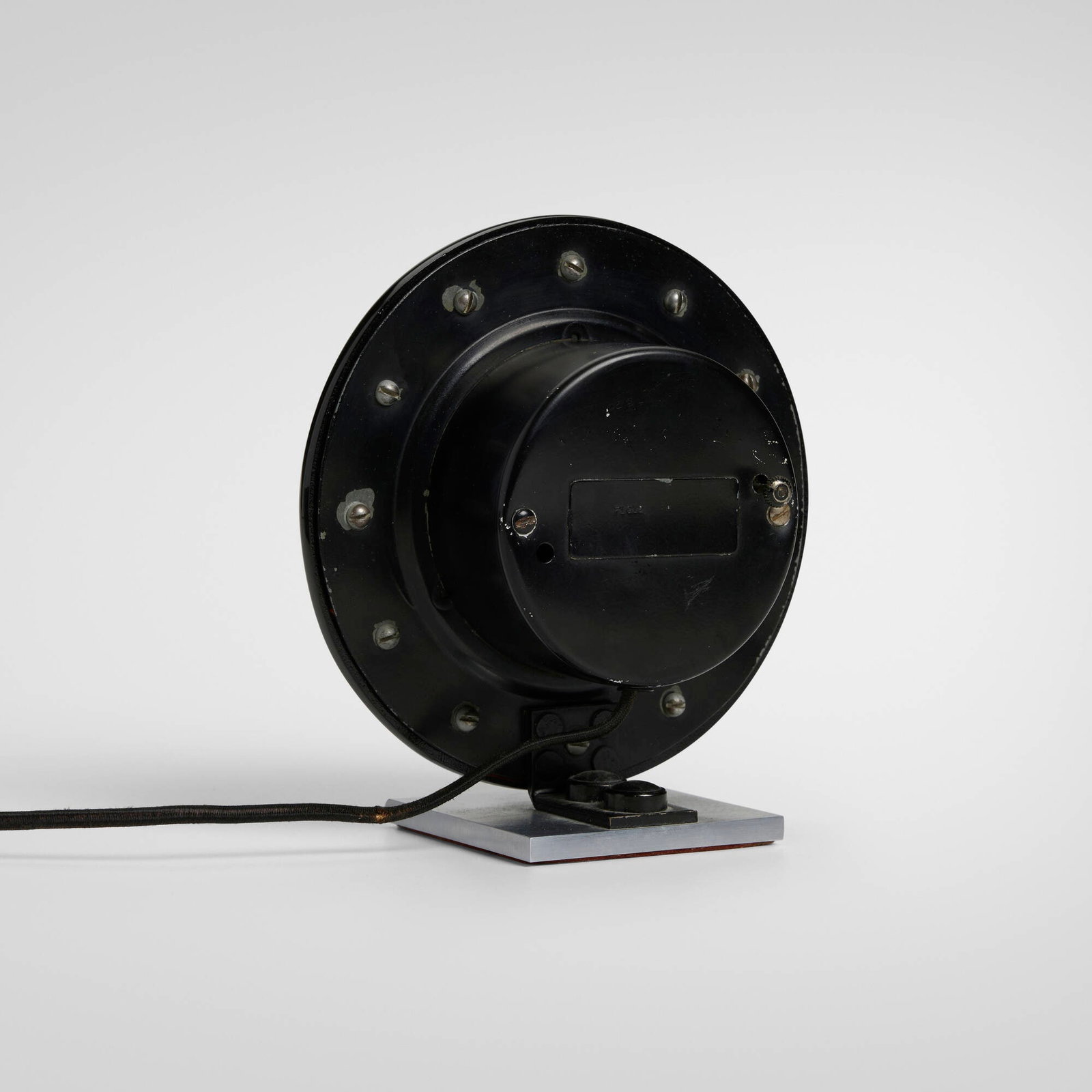 Gilbert Rohde, Table clock, model 4083A - 3