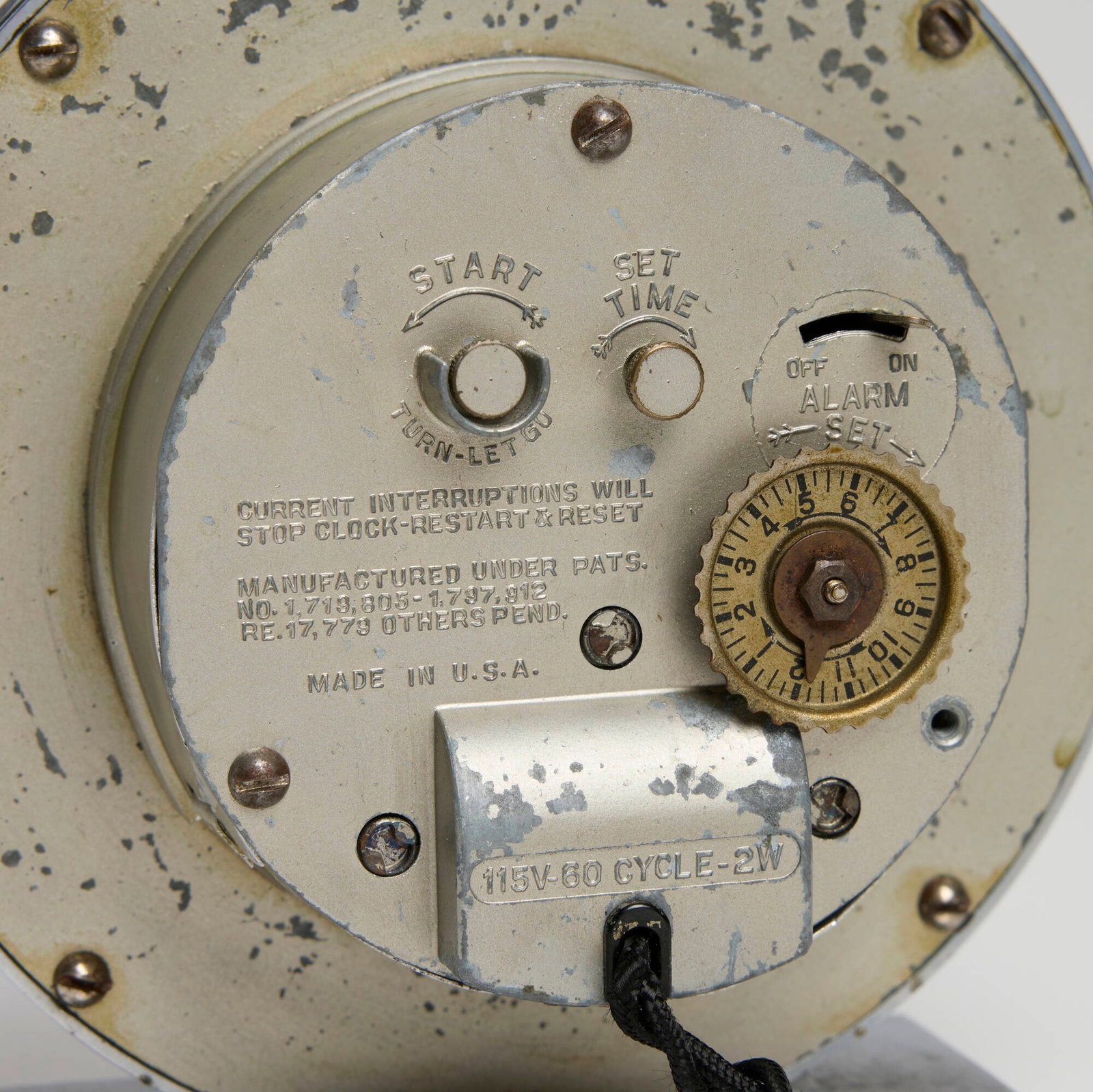 Gilbert Rohde, Table clock, model 4706 - 4