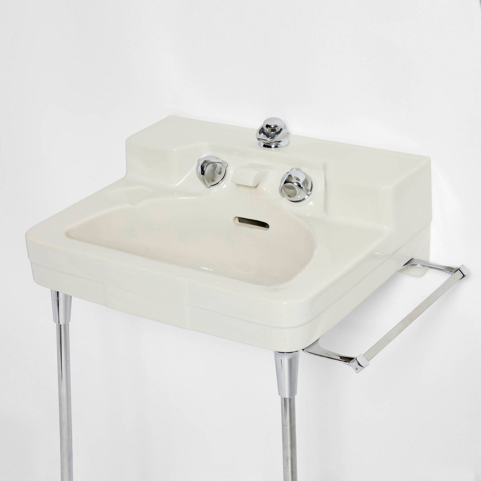 Henry Dreyfuss, Drexel sink, model 1-110-J (1 of 5)