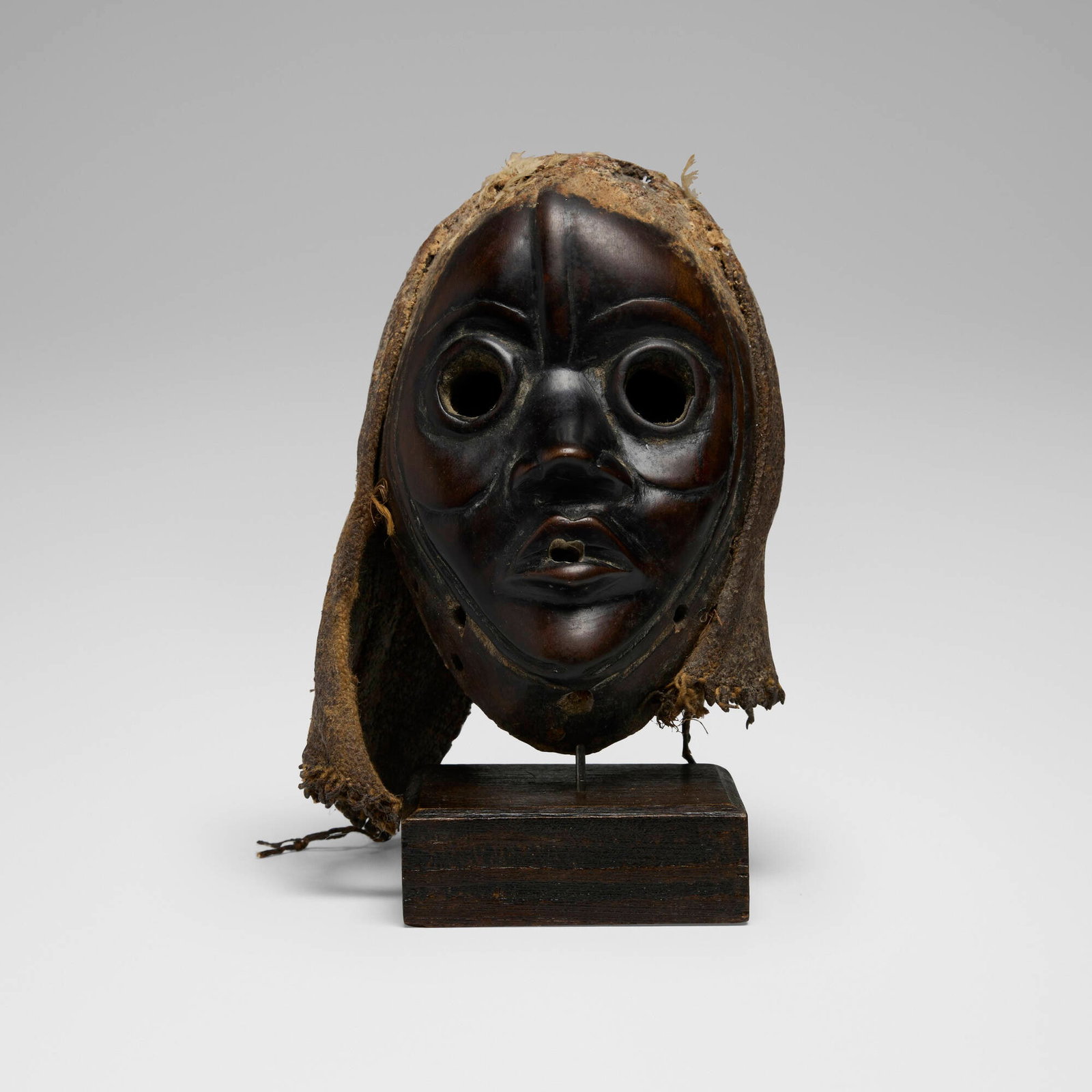 Dan, Mask - 2