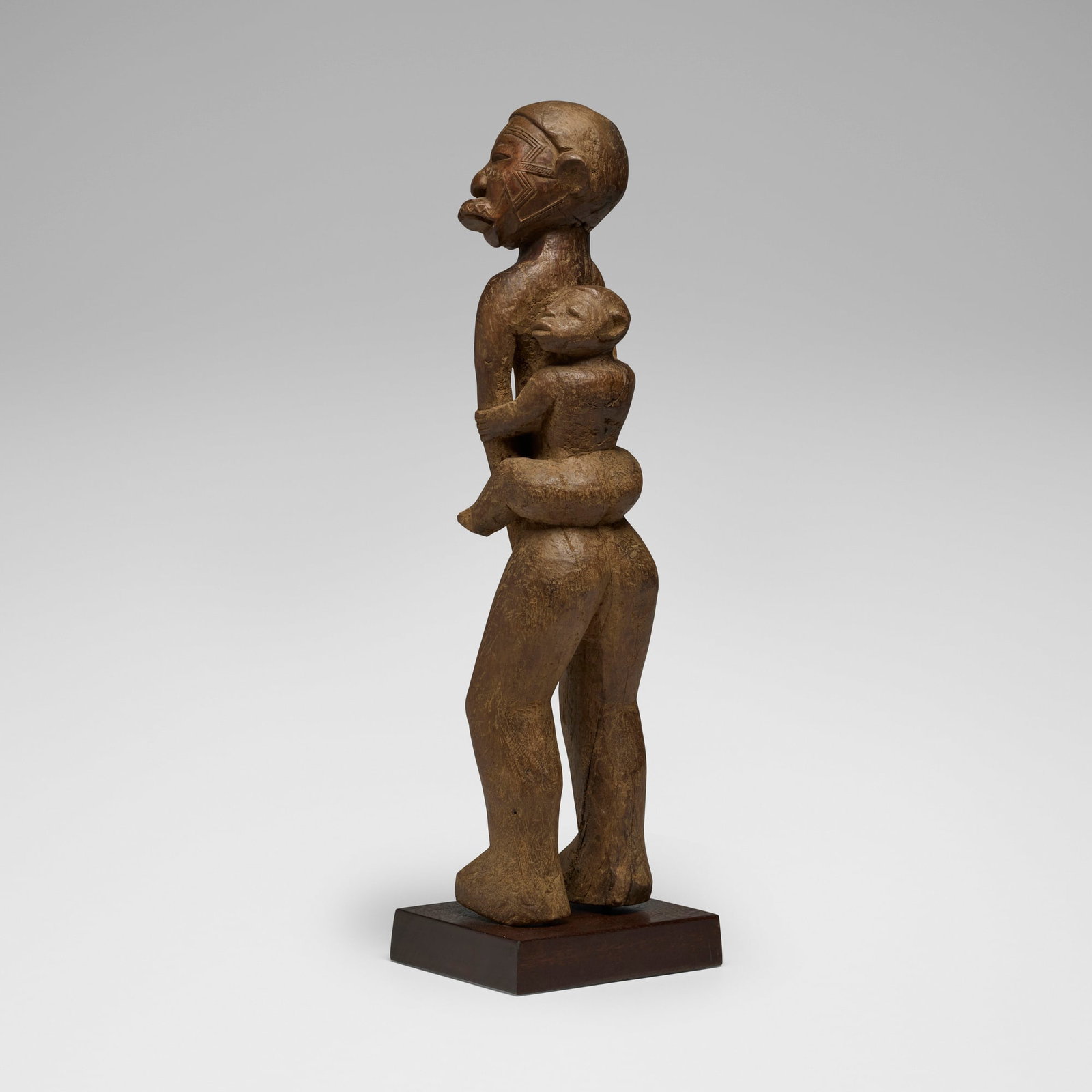Makonde, Maternity figure - 3