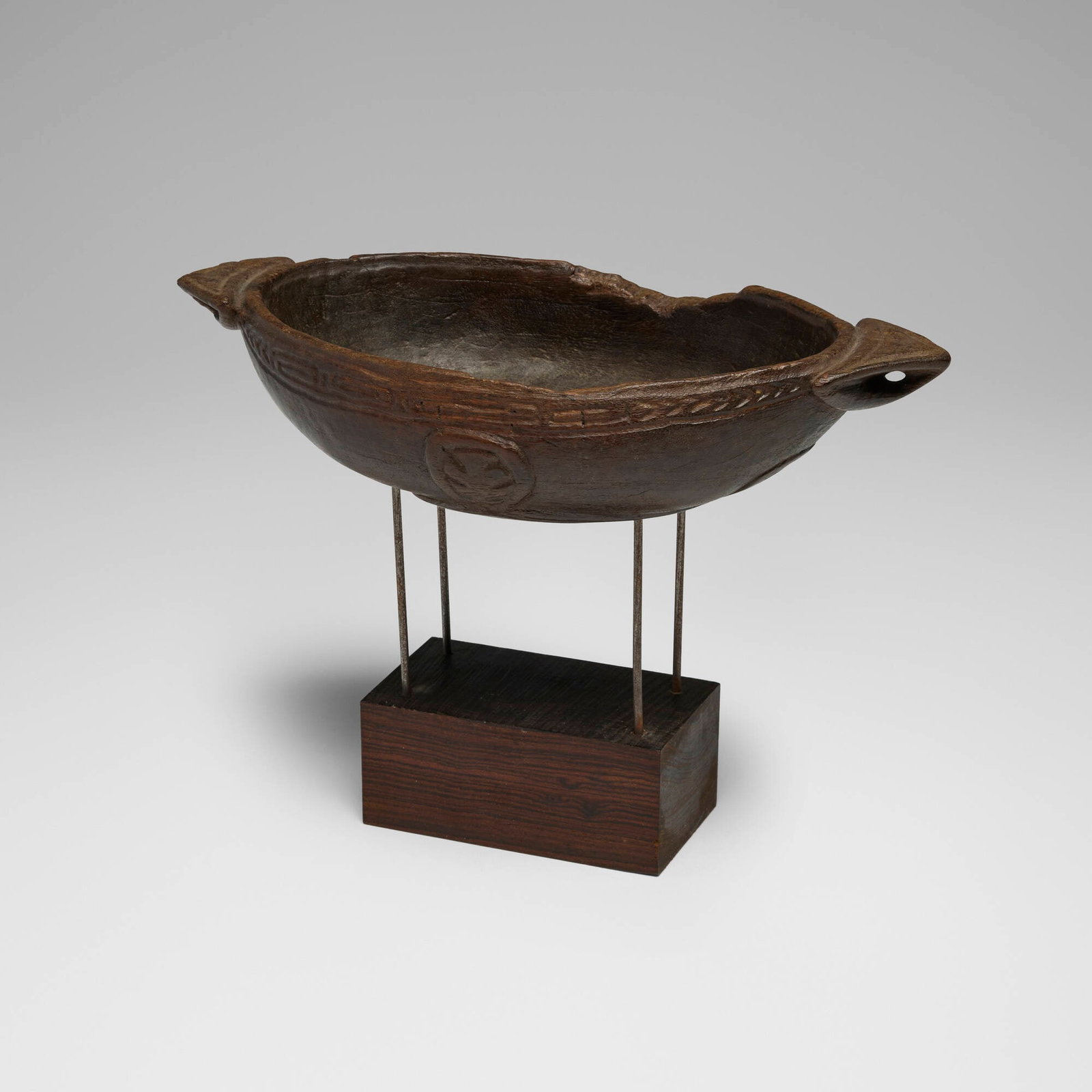 Boiken, Turtle bowl: Boiken Turtle bowl East Sepik Province, Papua New Guinea, late 19th century carved wood 3 h x 11.5 w x 5.75 d in (8 x 29 x 15 cm) This work will ship from Chicago, Illinois.