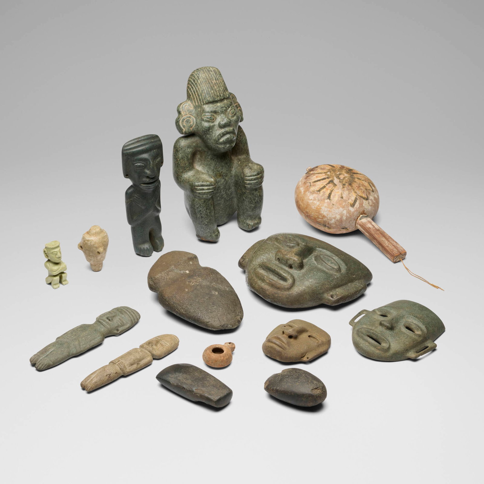 Pre-Columbian Style, Collection of fourteen objects (1 of 6)