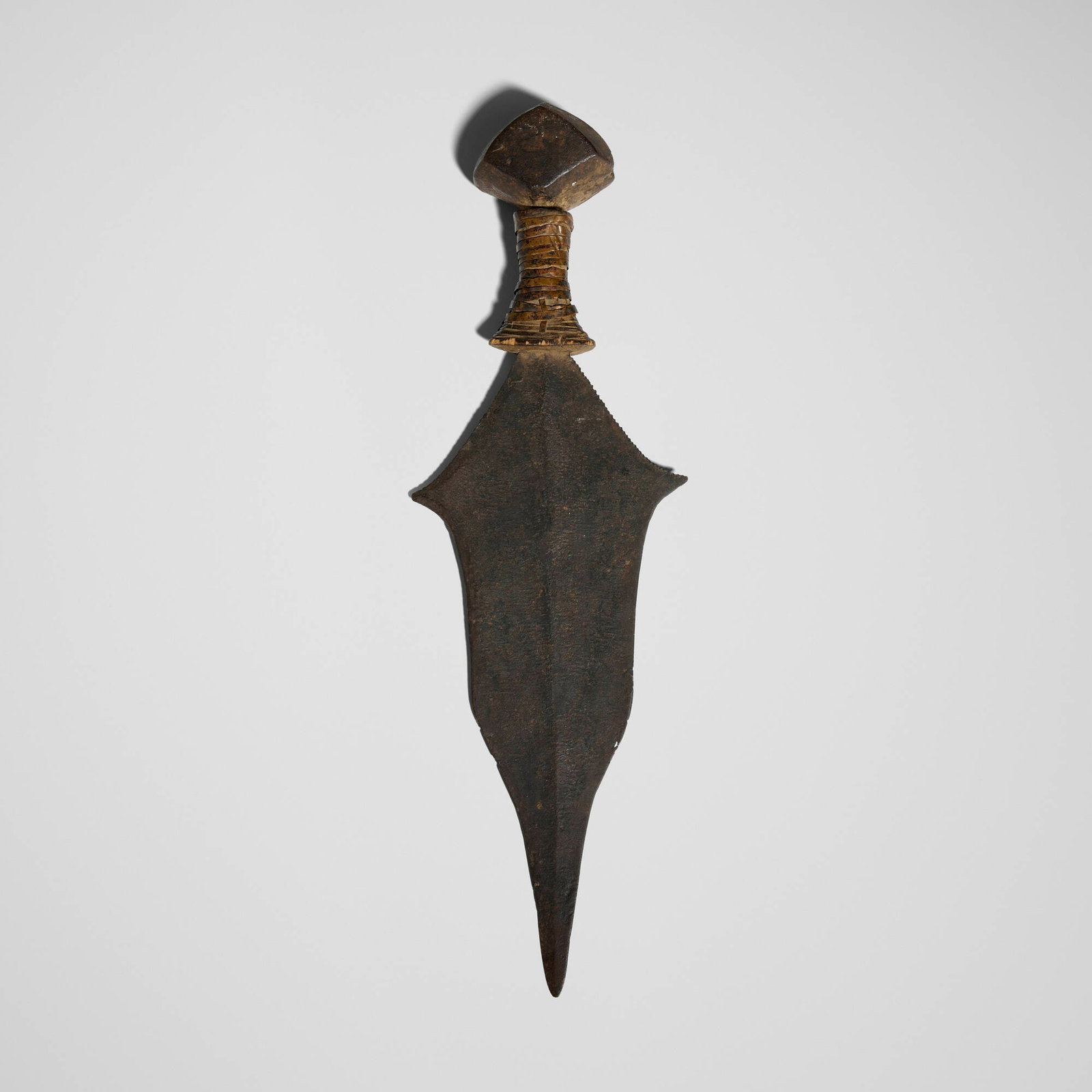 Genya or Topoke, Currency sword (1 of 4)