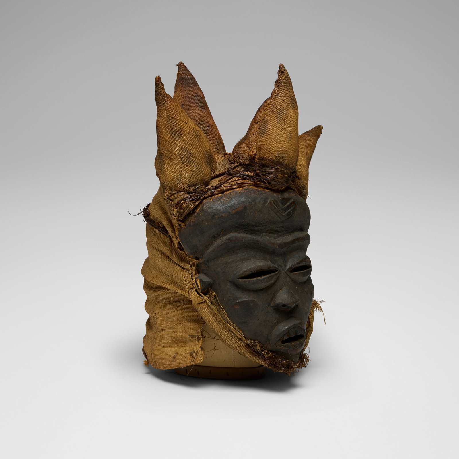 Pende, Mbuya mask - 2